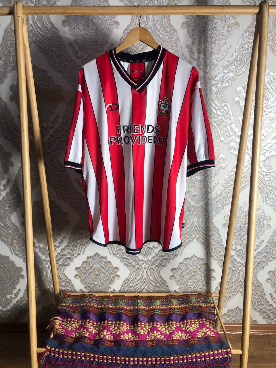 Vintage Very Rare FC Southampton England Retro Soccer Jersey Y2K 90s Size US XL / EU 56 / 4 - 1 Thumbnail
