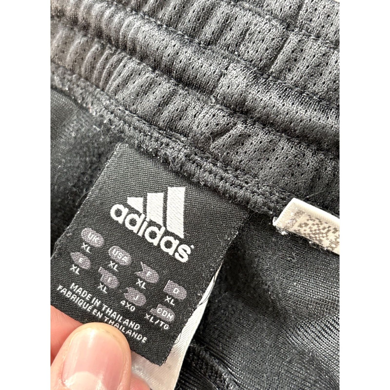 Adidas VINTAGE adidas Shorts Basketball 3 Stripe Silky Y2K Baggy Black Mens XL Size US 36 / EU 52 - 6 Thumbnail