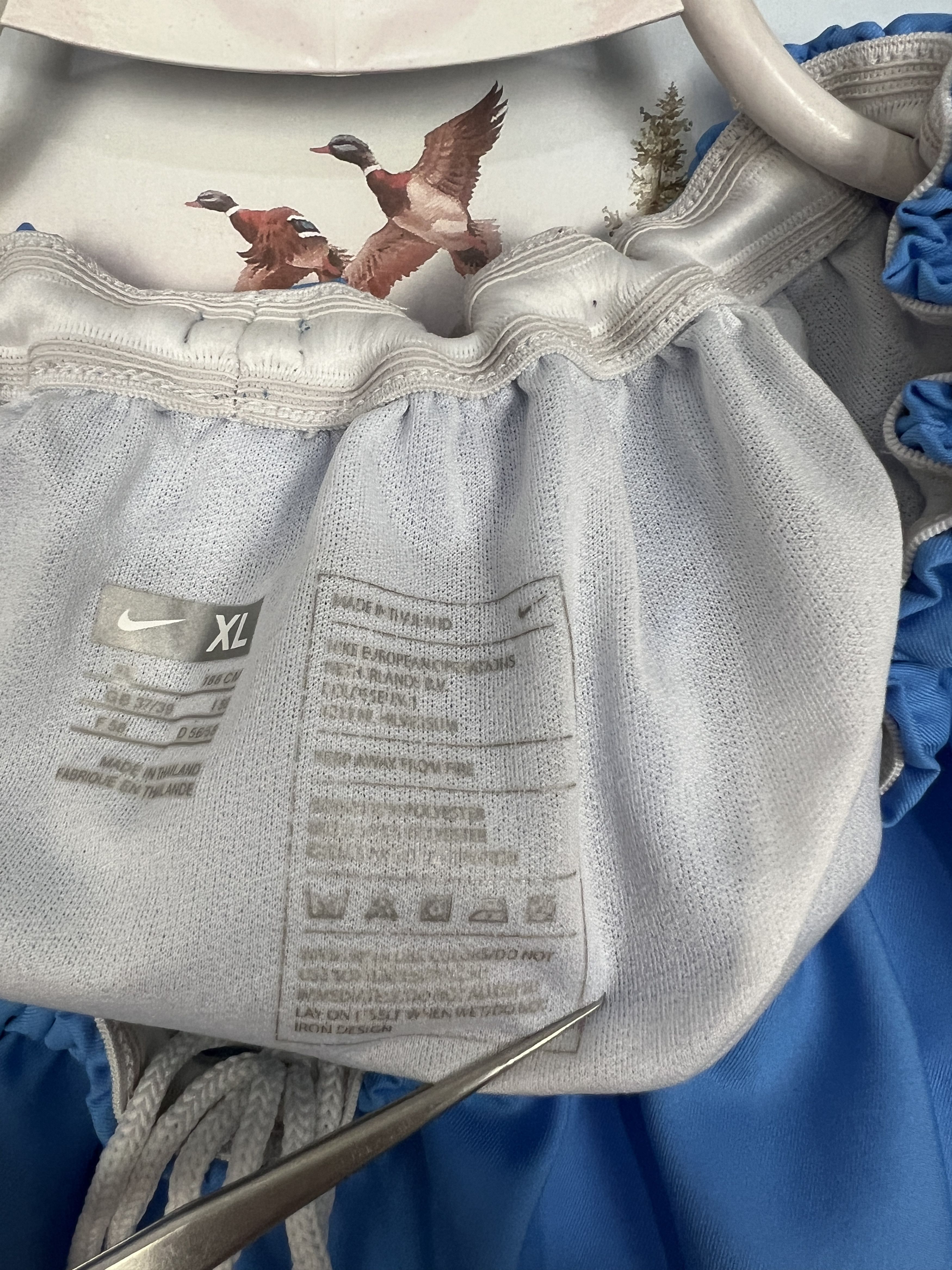 Nike Vintage Nike Aston Villa Football Shorts Player Issue XL Size US 36 / EU 52 - 10 Thumbnail