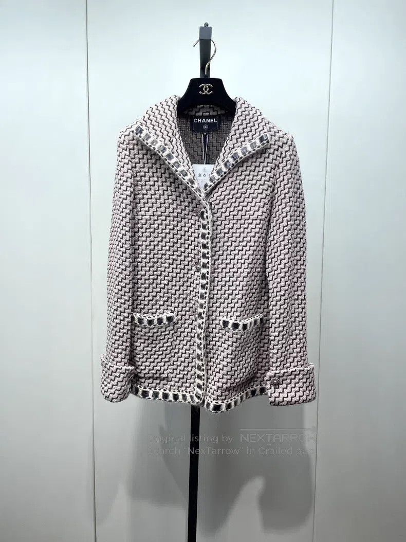 Chanel Chanel Roman series wavy pink coat Size XS / US 0-2 / IT 36-38 - 1 Thumbnail