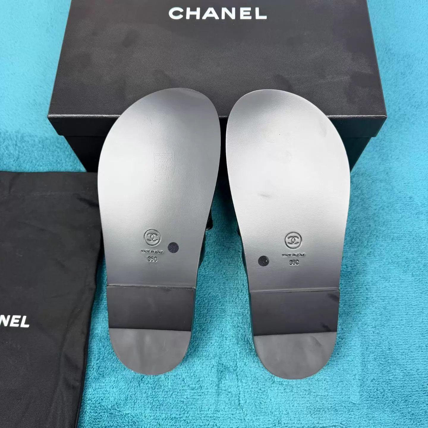 Chanel Chanel 24P Quilted Velcro Black Gold Logo Sandals 36 Size US 5.5 / IT 35.5 - 4 Thumbnail