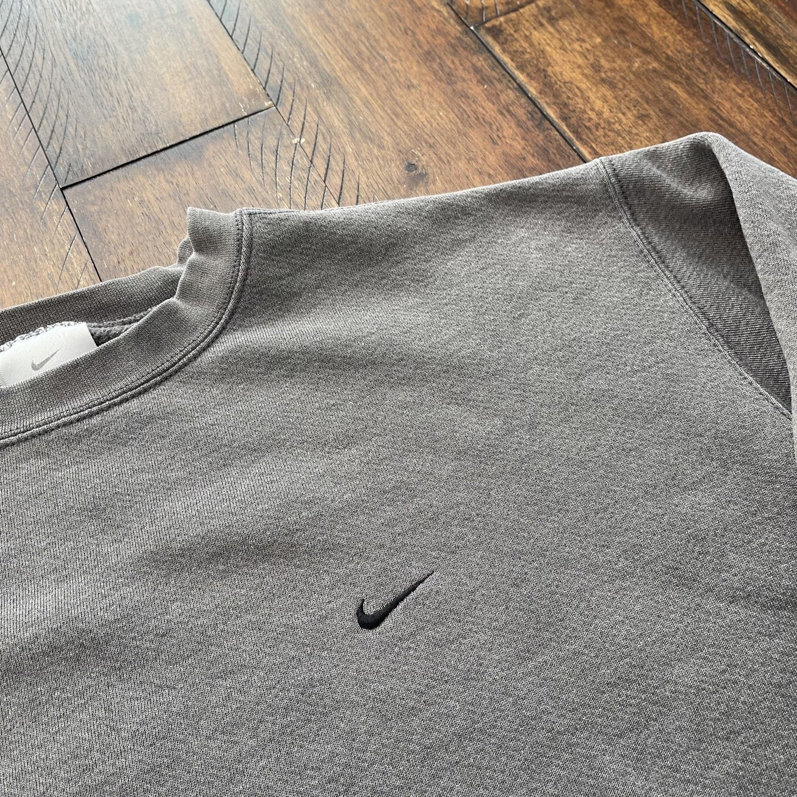 Nike Vtg Nike Sweatshirt Mens Large Gray Fleece Small Swoosh Size US L / EU 52-54 / 3 - 4 Thumbnail