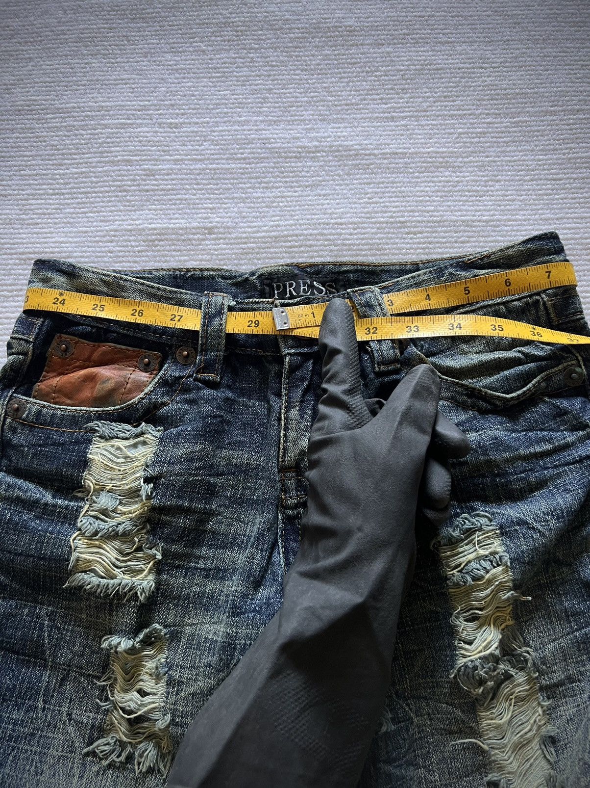 If Six Was Nine Press Low Rise Distressed Flare Jeans 2000s–Y2K(Unisex fit) Size US 29 - 12 Thumbnail
