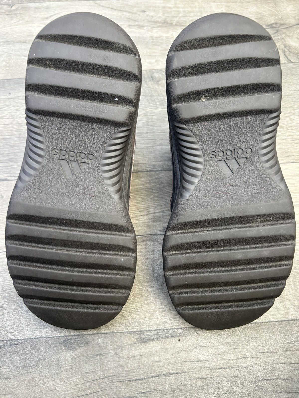 Adidas Adidas Yeezy Desert Boot in the "Oil" colorway. Size US 9 / EU 42 - 8 Thumbnail
