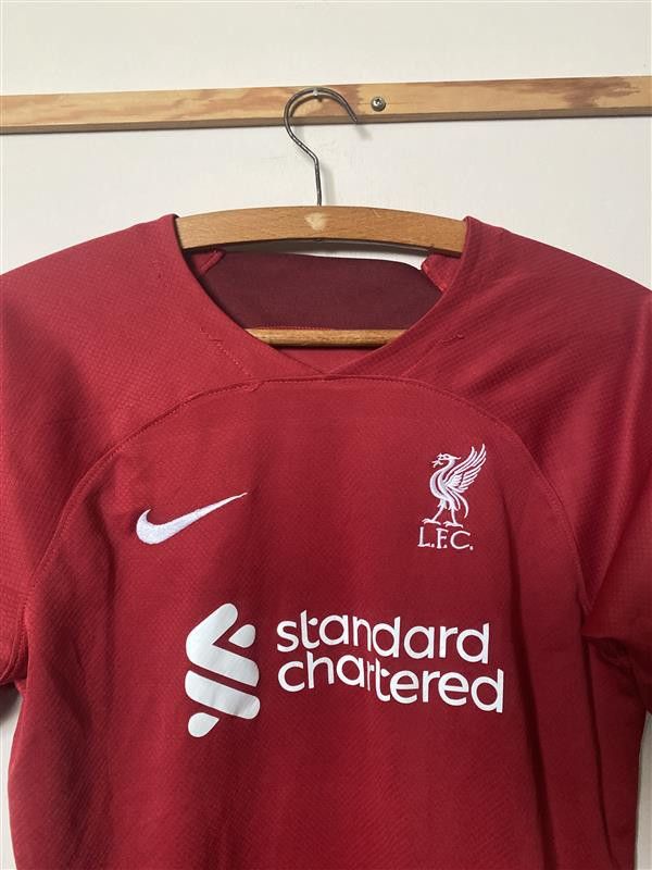 Nike LIVERPOOL F.C. 2022 - 2023 - Nike - kids' no. 8 SEAN Size US XXS / EU 40 - 3 Thumbnail