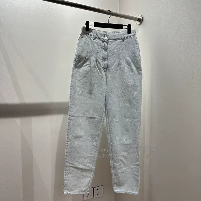 Chanel Chanel Logo button straight jeans Size 25" / US 0 / IT 36 - 1 Thumbnail