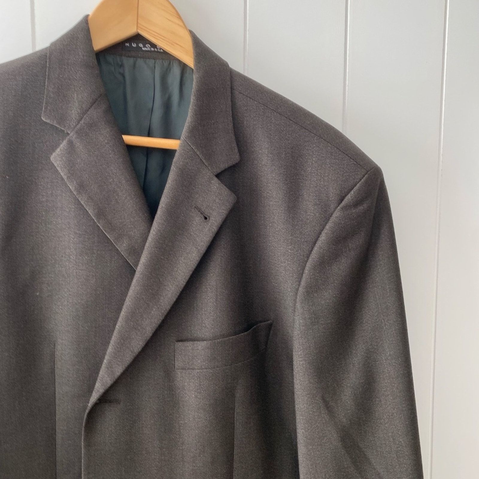 Hugo Boss Hugo Boss Three-Button Super 100 Virgin Wool Blazer - 42R Size 42R - 2 Thumbnail