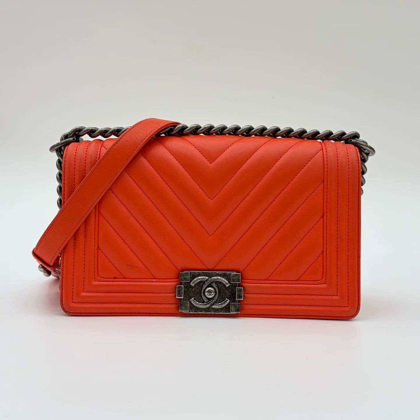 Chanel Pre-loved Bag Very good condition Size ONE SIZE - 1 Thumbnail