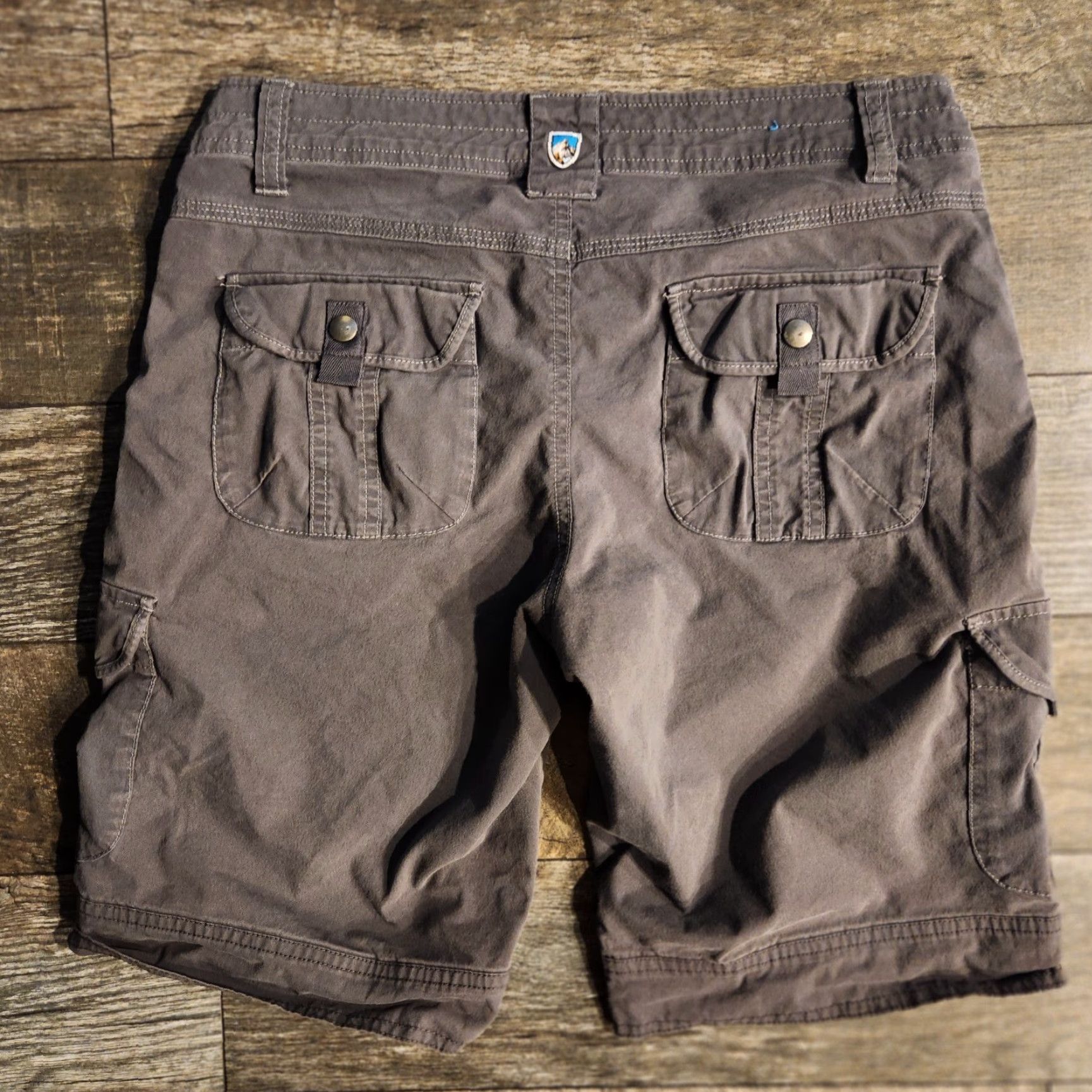 Vintage Kuhl Shorts Womens 6 Gray Cargo Hiking Outdoor Patina Dye Flap Pockets Cotton Nylon Spandex Breathable Size 28" / US 6 / IT 42 - 3 Thumbnail