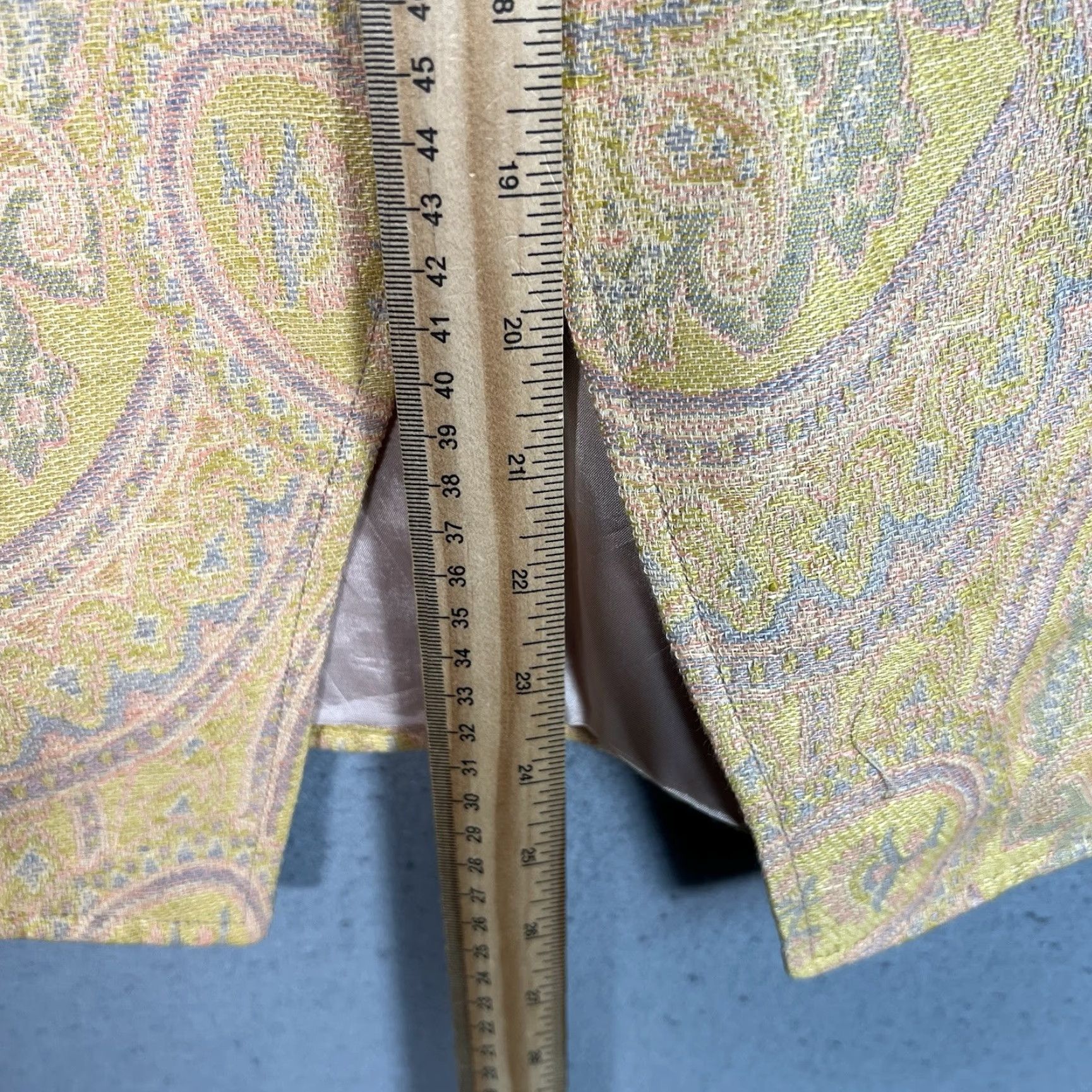 Vintage VINTAGE Ungaro Paisley Suit Set Blazer Skirt Women’s 40 / 6 Yellow Italy Size 27" / US 4 / IT 40 - 5 Thumbnail