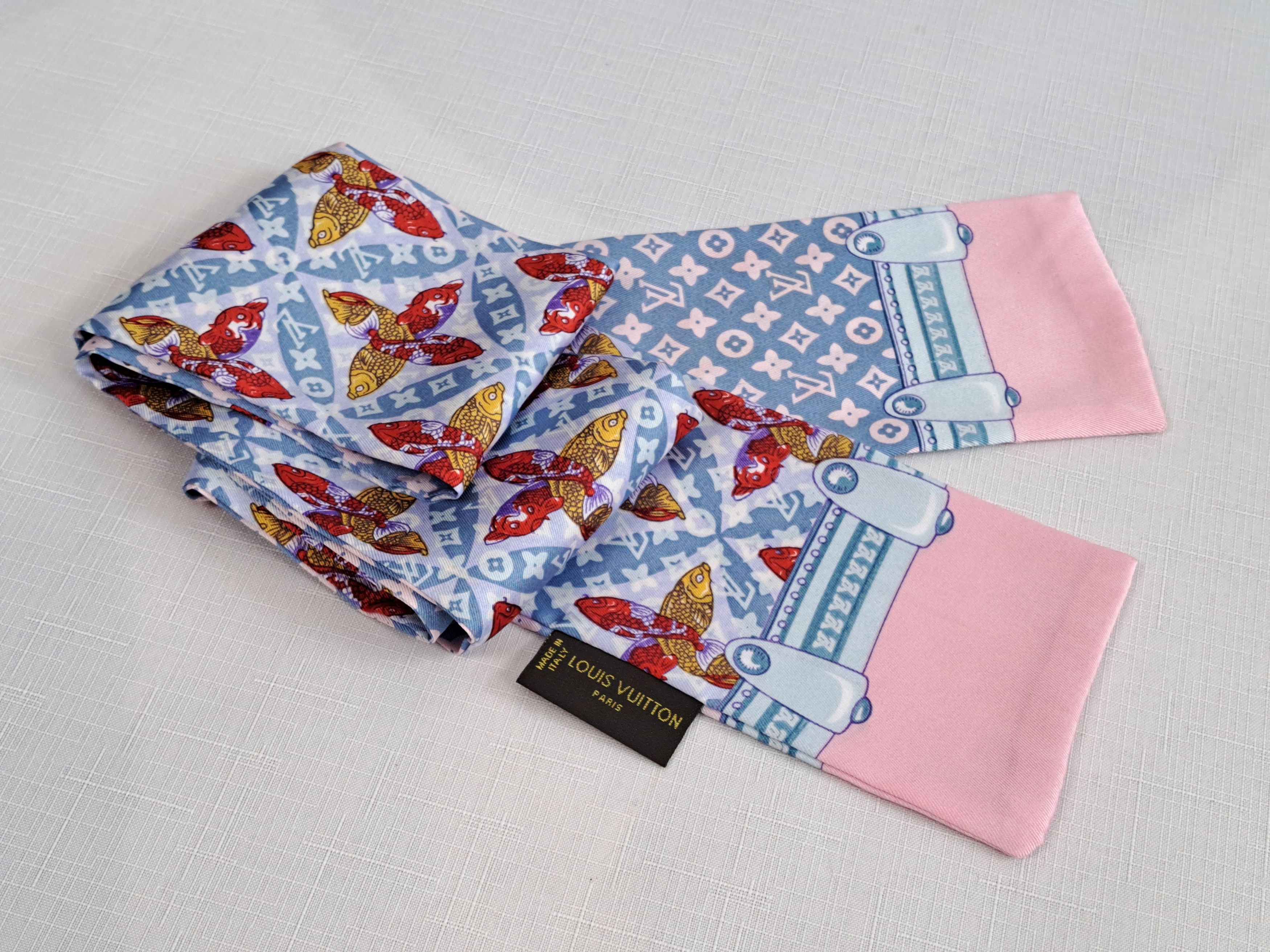 Louis Vuitton × Vintage LOUIS VUITTON monogram koi fish silk twilly/bandeau/scarf. Size ONE SIZE - 2 Thumbnail