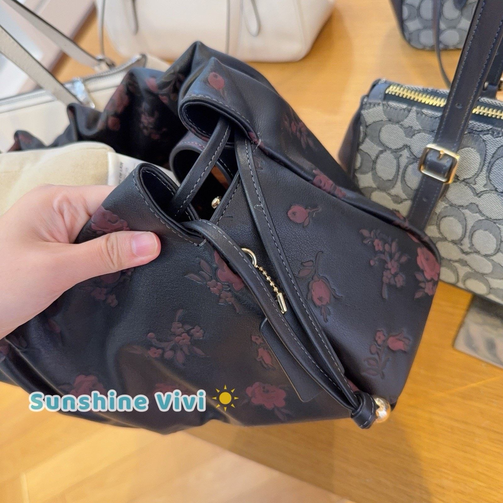 Coach NWT Coach Faye Large Shoulder Bag Floral CCE25 Black/Wine Size ONE SIZE - 4 Thumbnail