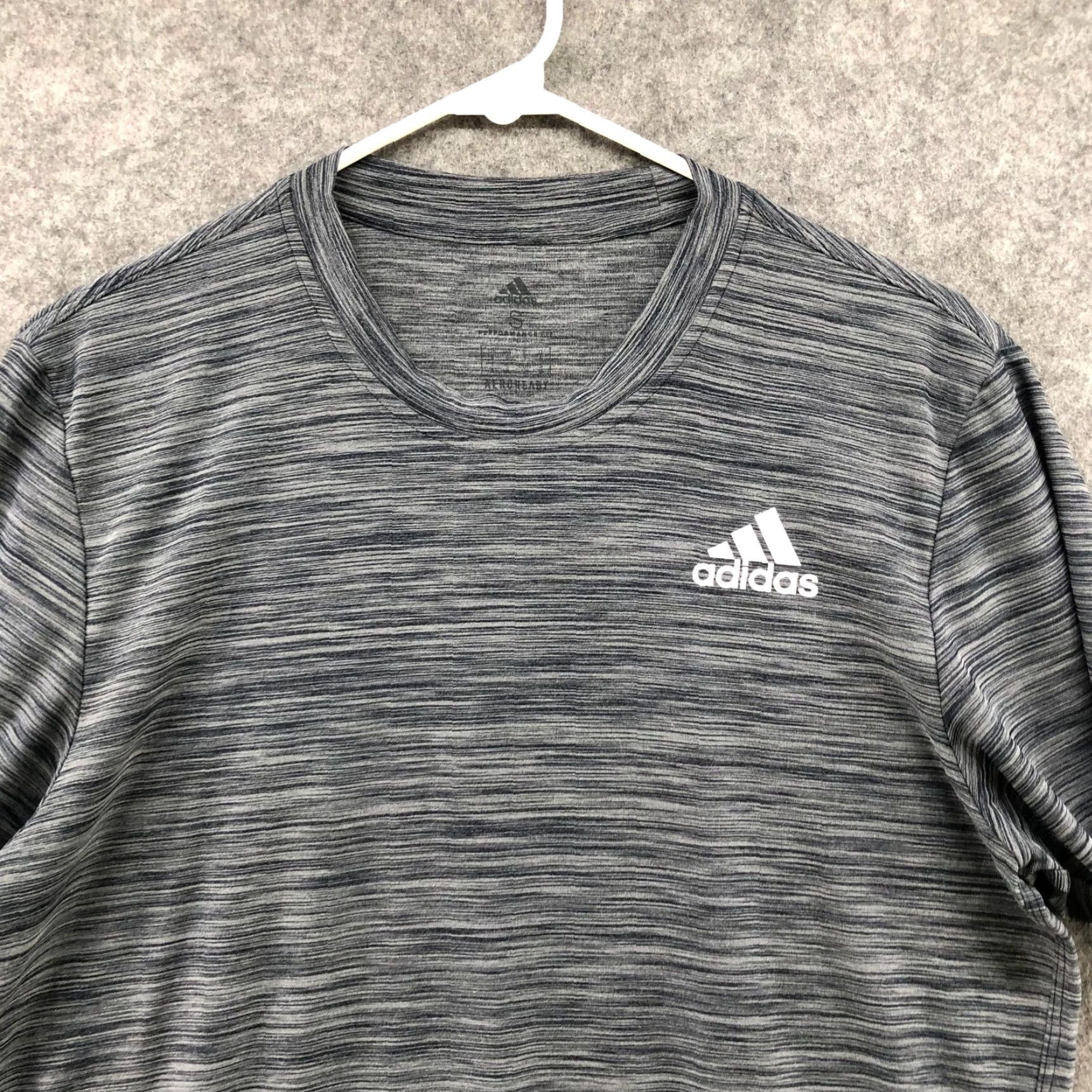Adidas Adidas T Shirt Mens S Short Sleeve Gray Athletic Moisture Wicking Crew Neck Pullover Activewear Size US S / EU 44-46 / 1 - 3 Thumbnail