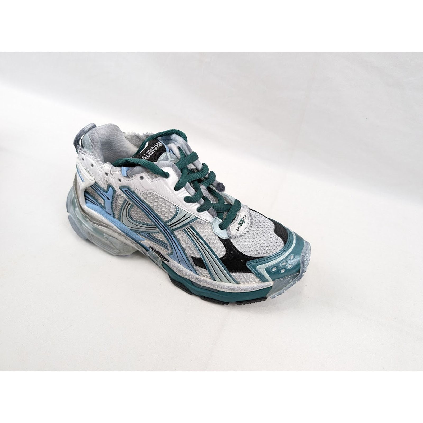 Balenciaga o1rshd1 Q:2 / Runners Gradient Mesh Rubber White/Green/Blue Size US 10 / EU 43 - 2 Thumbnail