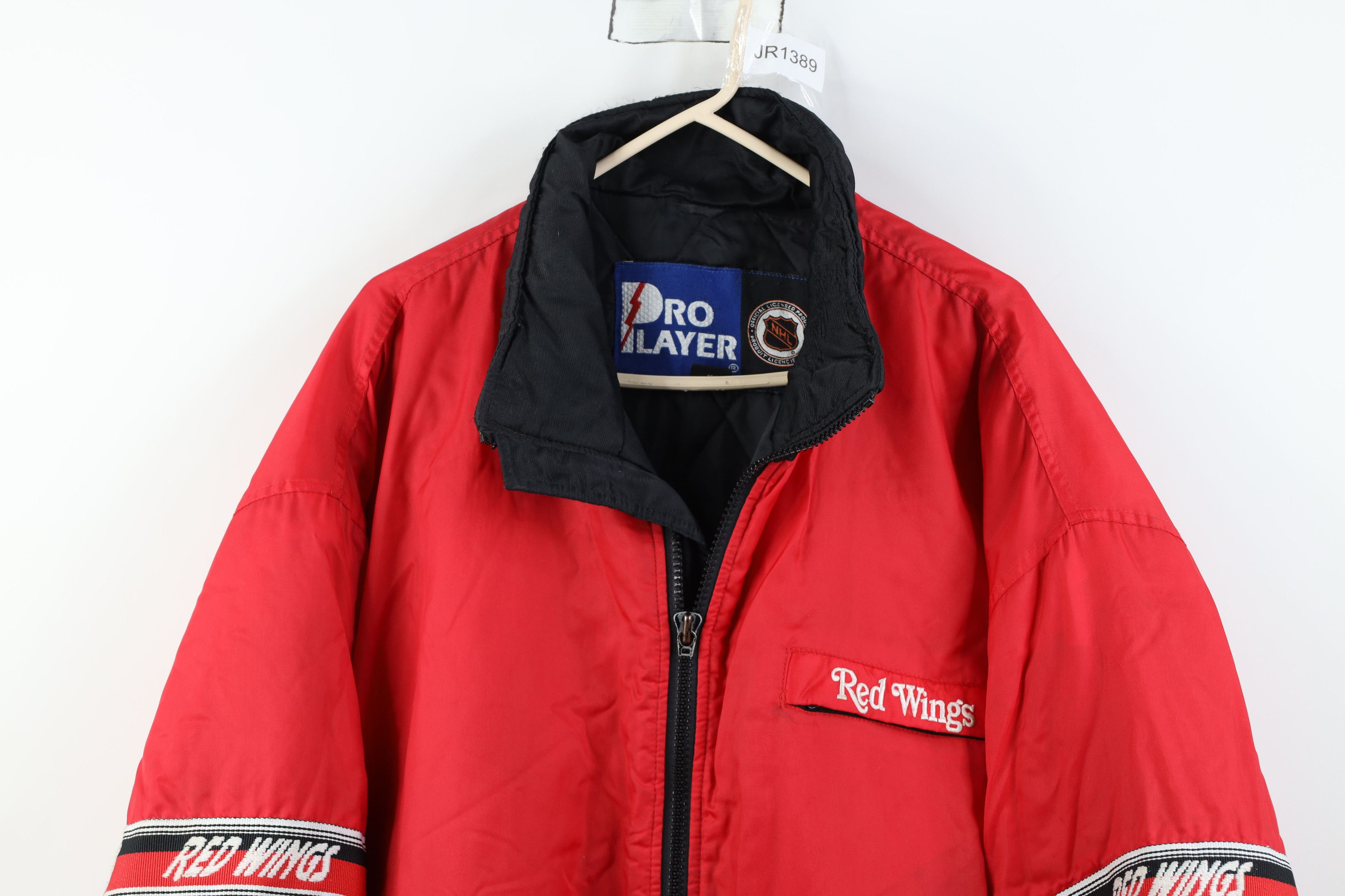 Vintage Vintage 90s Detroit Red Wings Hockey Quilted Puffer Jacket Size US XL / EU 56 / 4 - 2 Thumbnail