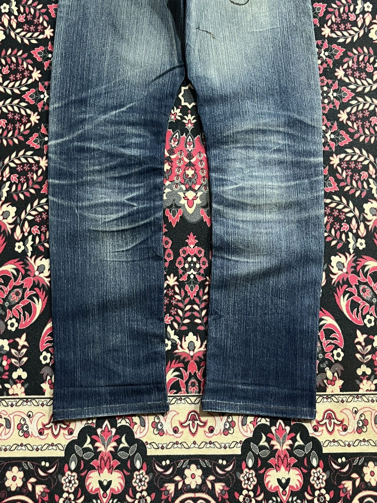 Uniqlo Vintage Uniqlo UJ Blue Faded Washed Distressed Jeans Size US 29 - 10 Thumbnail