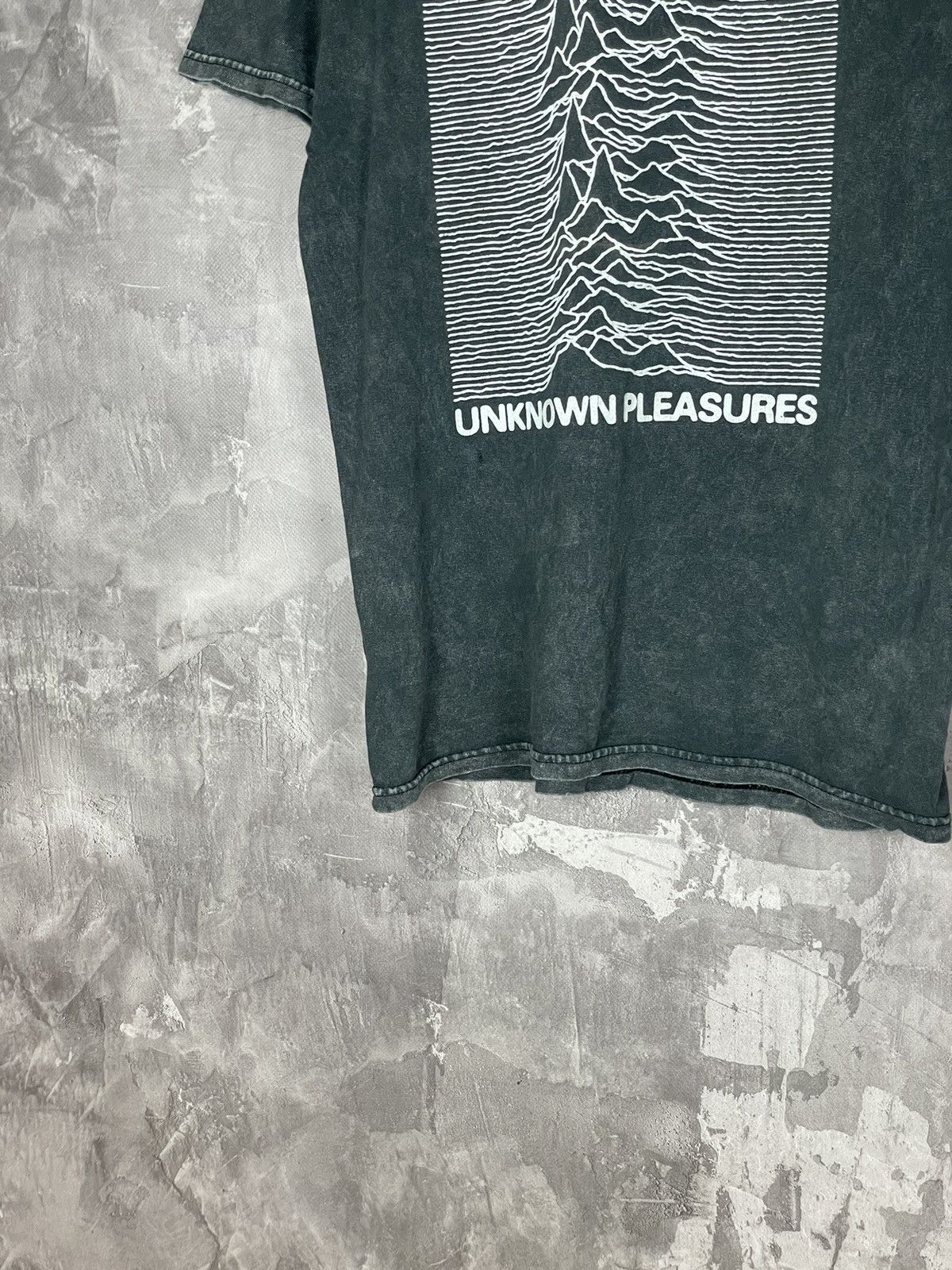 Band Tees × Joy Division Joy Division Unknown Pleasure T Shirt Size US M / EU 48-50 / 2 - 6 Thumbnail