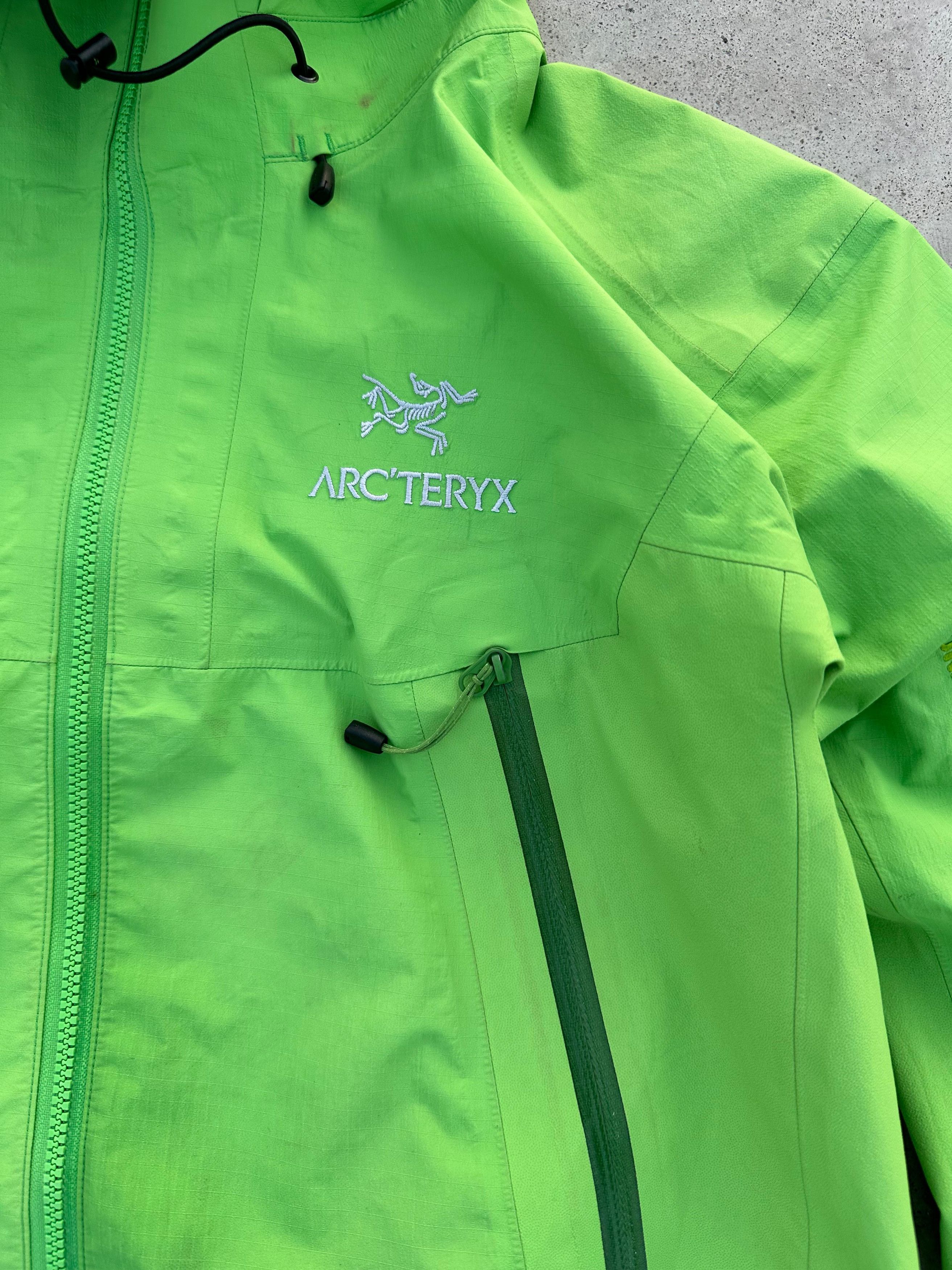 Arc'teryx Arc'terxy Beta LT Hybrid Gore Tex moss bloom jacket 2013 Size M / US 6-8 / IT 42-44 - 3 Thumbnail