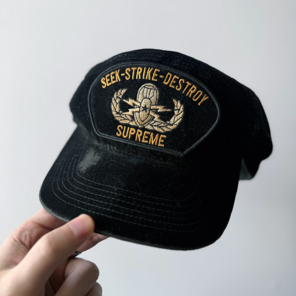Supreme FW09 Supreme Seek & Destroy Velvet Hat Size ONE SIZE - 4 Thumbnail