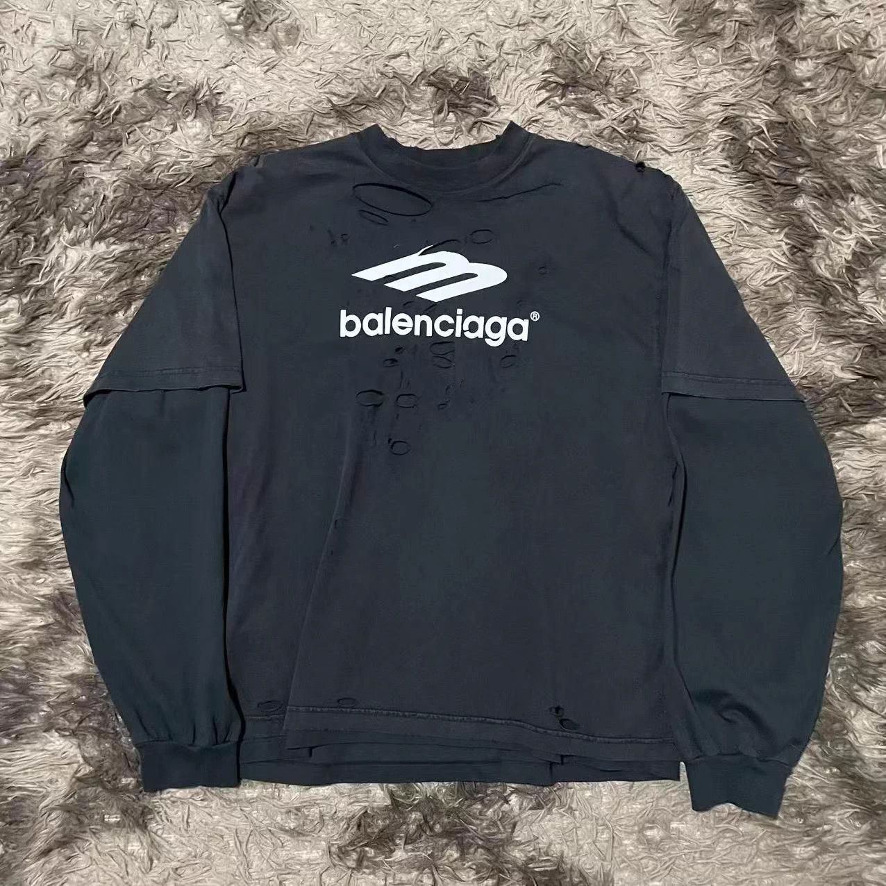 Balenciaga Balenciaga 3B Washed Distressed Fake Two-Piece Hoodie S Size US S / EU 44-46 / 1 - 1 Thumbnail