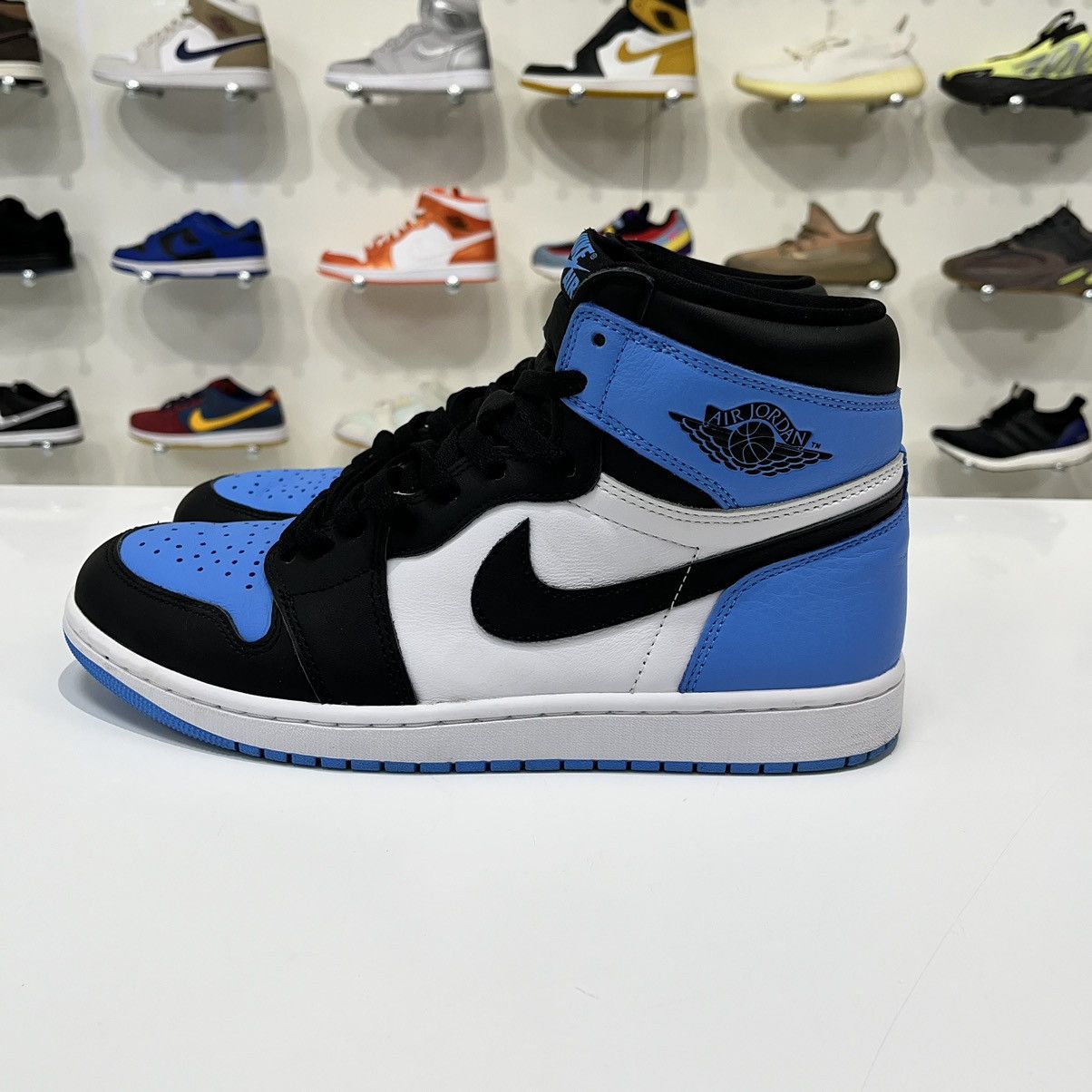 Nike Air Jordan 1 Retro High OG UNC Toe Size US 10.5 / EU 43-44 - 3 Thumbnail
