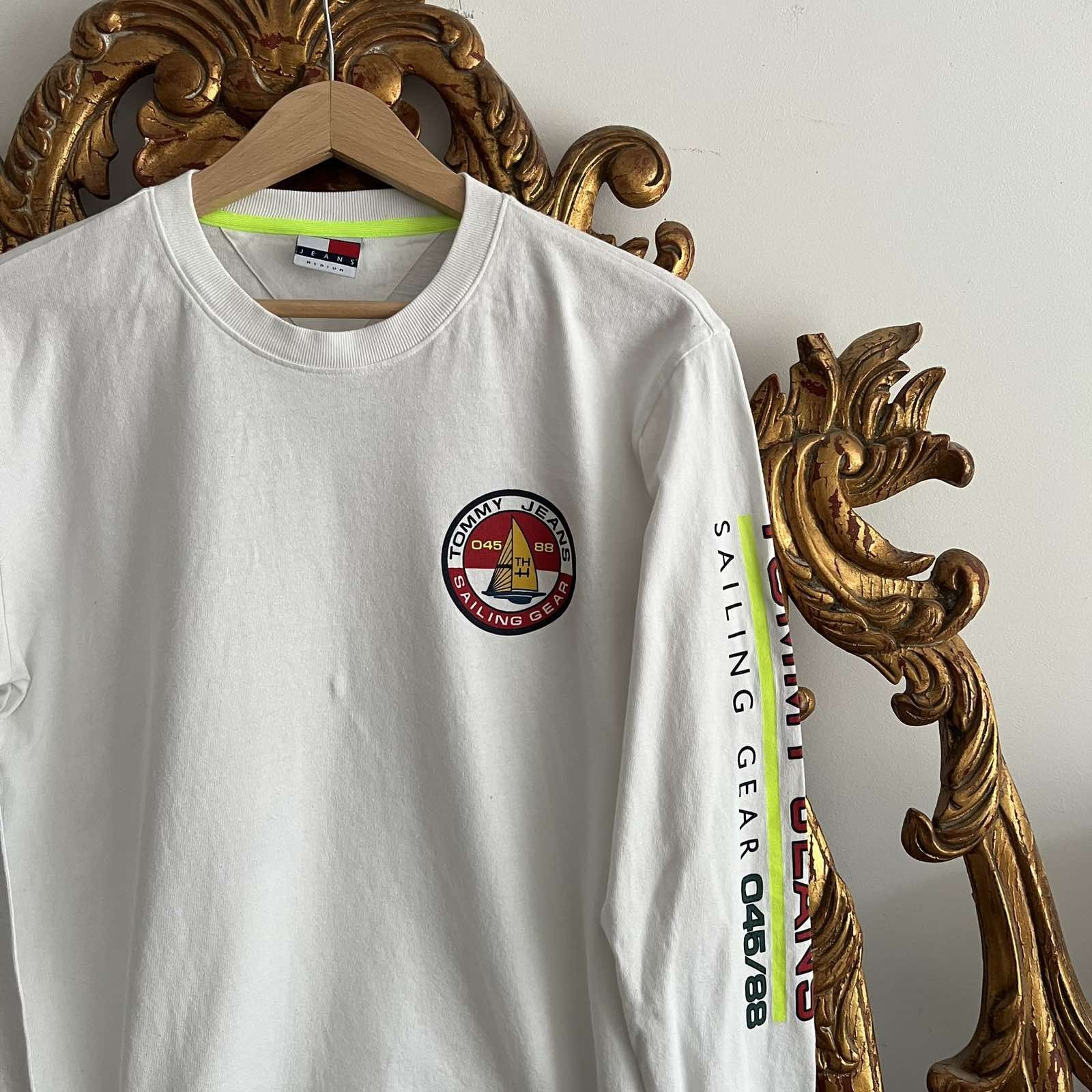 Tommy Hilfiger Tommy Jeans Sailing Gear Big Logo Sweatshirt (m) Size M / US 6-8 / IT 42-44 - 3 Thumbnail