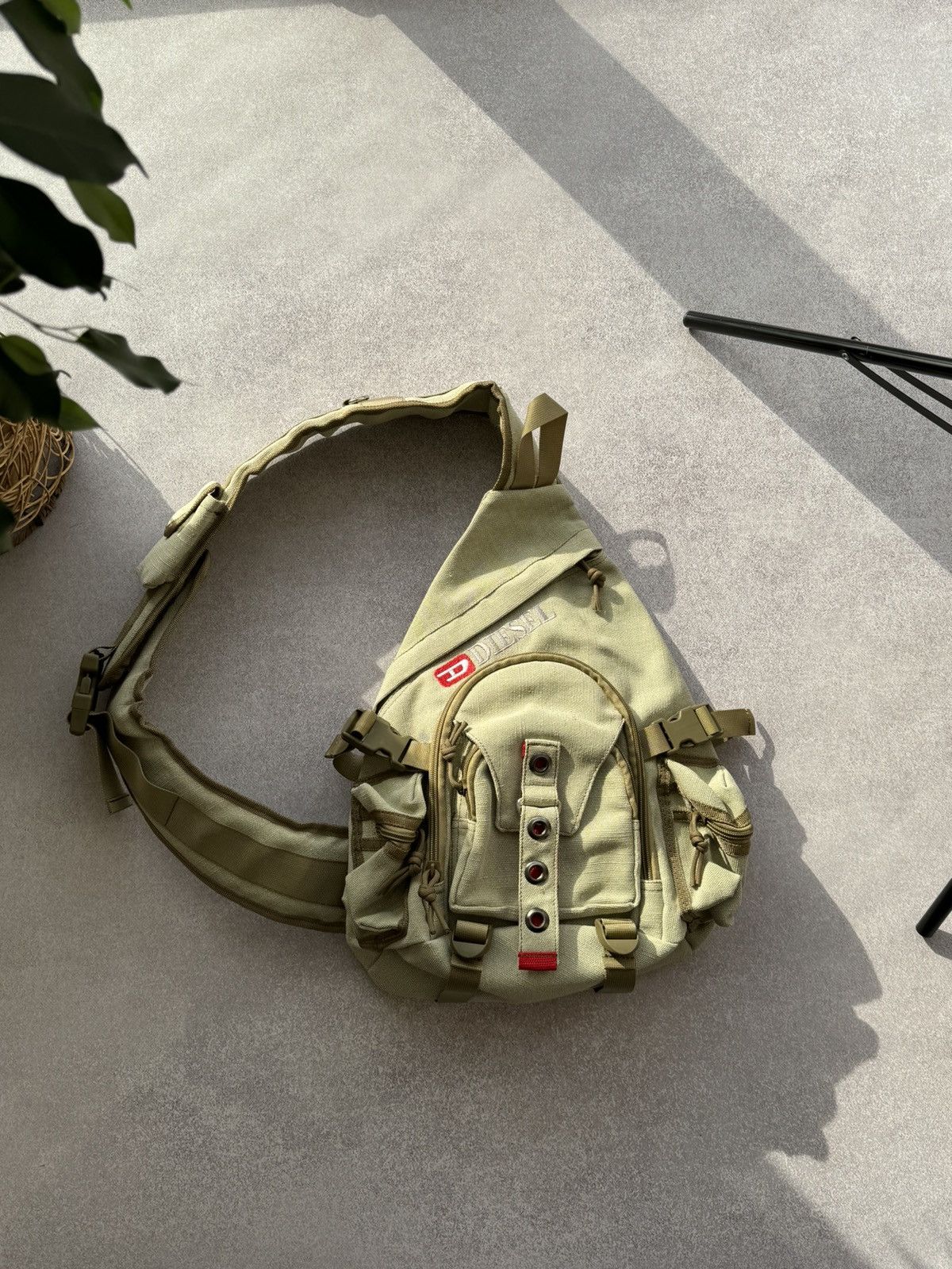 Diesel Diesel sling bag Vintage Y2K multi pocket bag military 90s