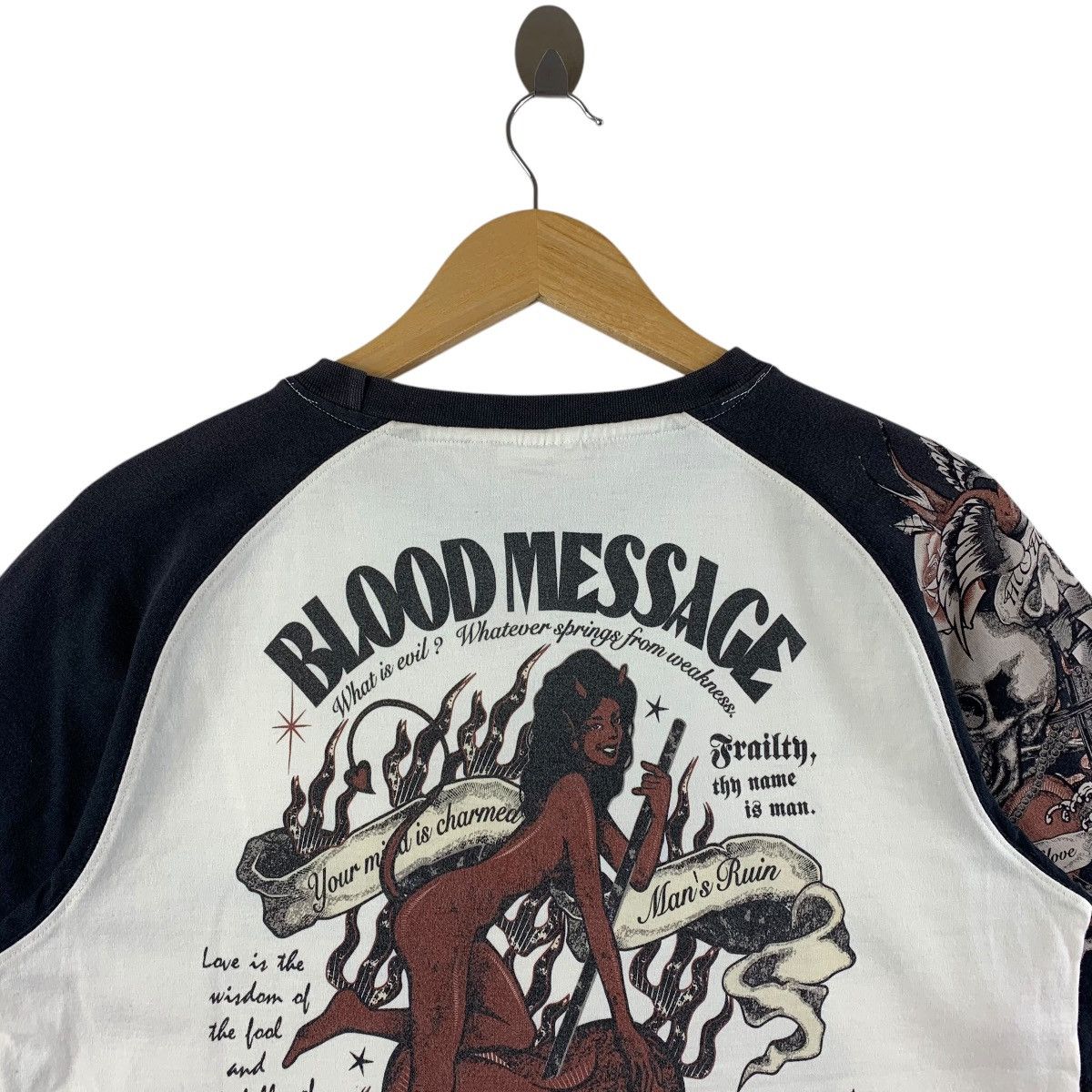 Japanese Brand Vintage BLOOD MASSAGE Captive of love tee Size US S / EU 44-46 / 1 - 8 Thumbnail