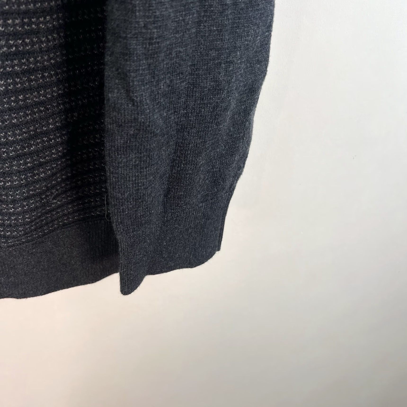 Tommy Bahama Tommy Bahama Pullover Sweater 1/4 Zip Men's Medium Gray Striped Casual Outdoor Golf Size US M / EU 48-50 / 2 - 3 Thumbnail