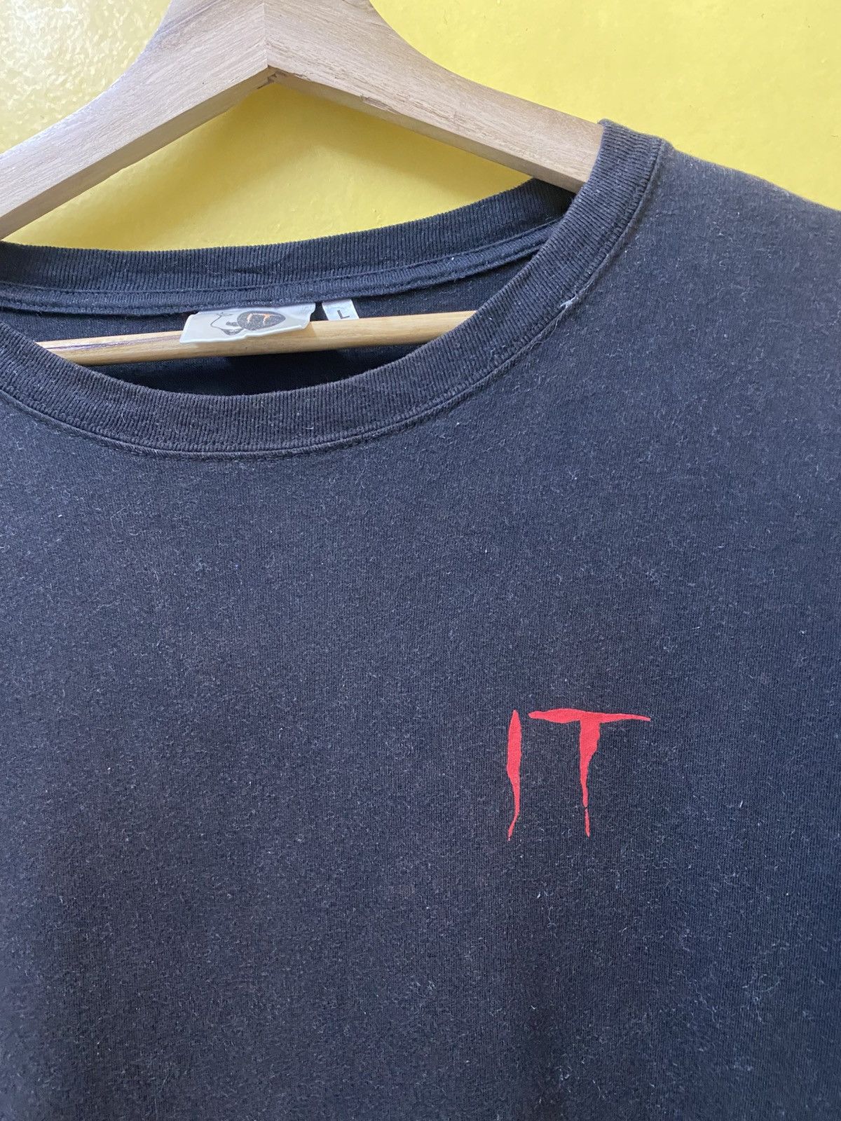 Expert Horror IT Movie Crewneck Small Logo Tee Size US L / EU 52-54 / 3 - 3 Thumbnail