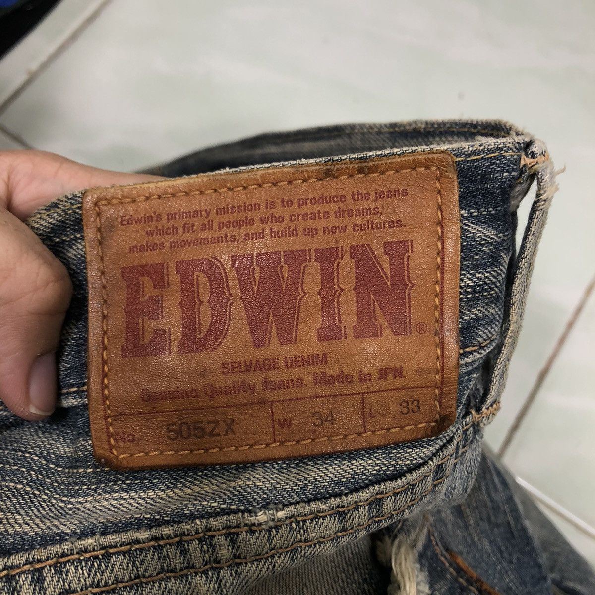 Japanese Brand 🔥90’s Distressed Denim Jeans Edwin Lot 505 Made in Japan Size US 38 / EU 54 - 16 Thumbnail