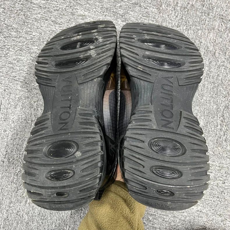 Louis Vuitton Louis Vuitton Comfortable, versatile, low-cut lifestyle sh Size US 9 / EU 42 - 6 Thumbnail