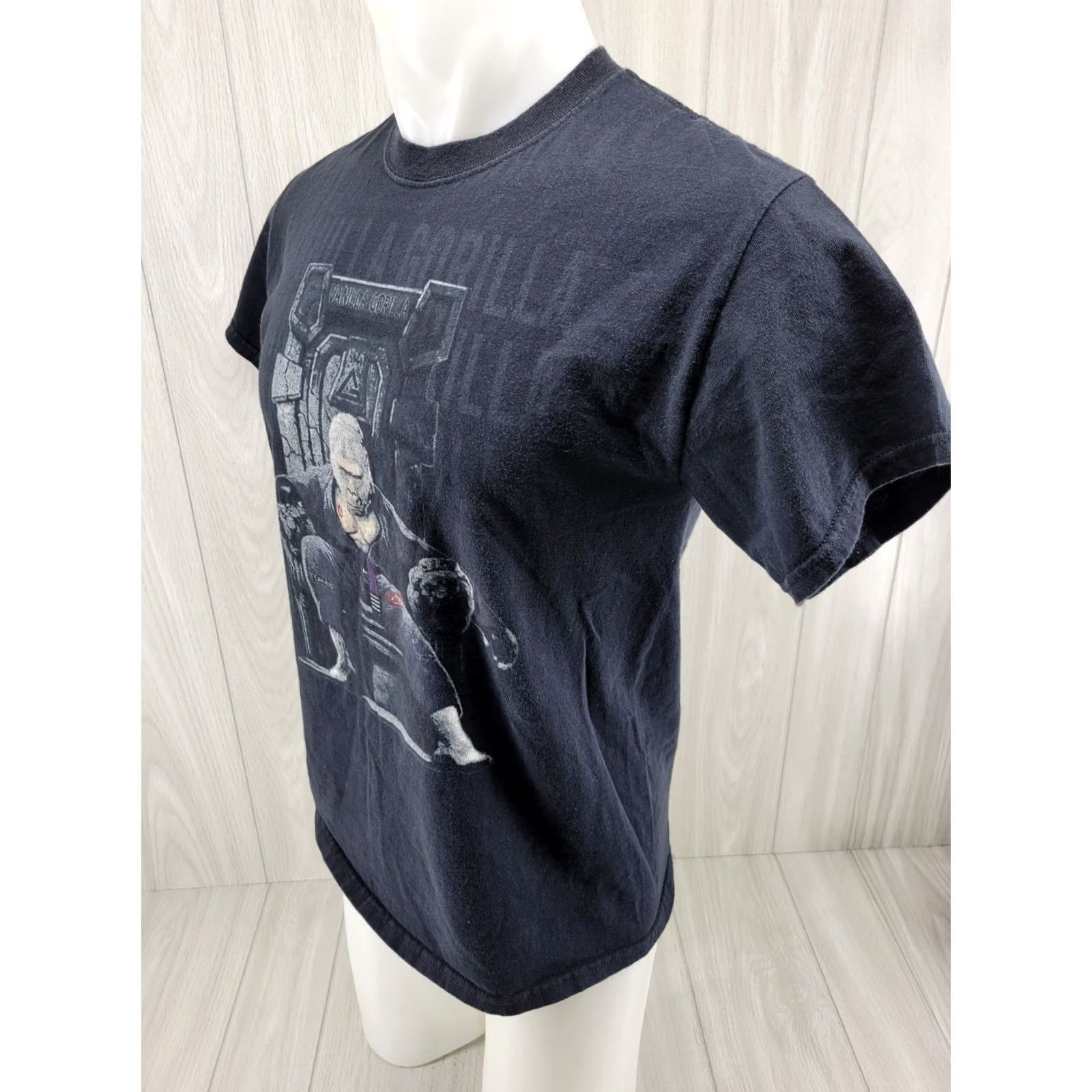 Gildan VINTAGE Christian The Vanilla Gorilla Echols MMA Shirt Size Medium Black Gildan Mens Short Sleeve T-Shirt Graphic Print Size US M / EU 48-50 / 2 - 3 Thumbnail