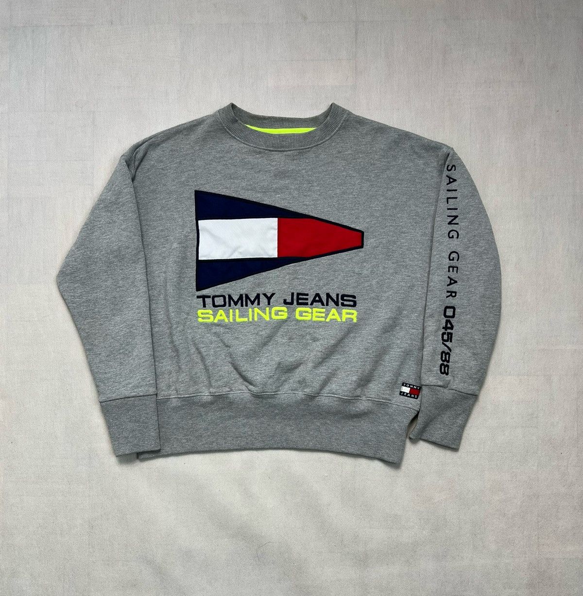 Tommy Hilfiger Sweatshirt Tommy Hilfiger Sailing Gear Boxy Fit Size US S / EU 44-46 / 1 - 1 Thumbnail