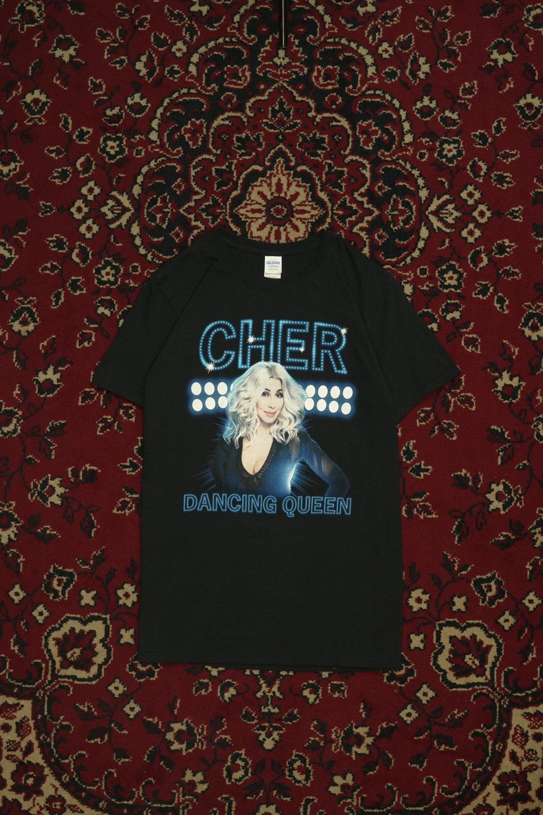 Band Tees Official Cher 2019 Dancing Queen European Tour T-Shirt Size M / US 6-8 / IT 42-44 - 1 Thumbnail