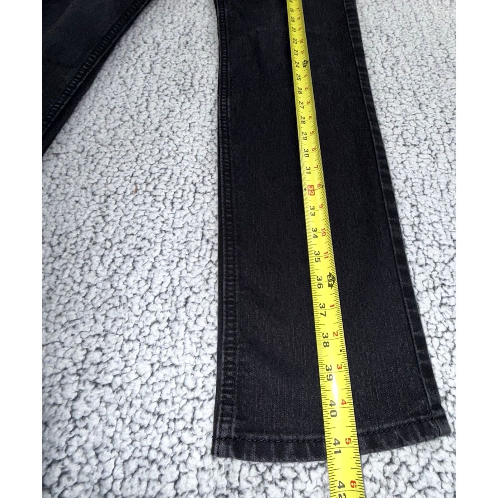 Levi's Item Specifications: Size: 8.5 US Size US 32 / EU 48 - 6 Thumbnail