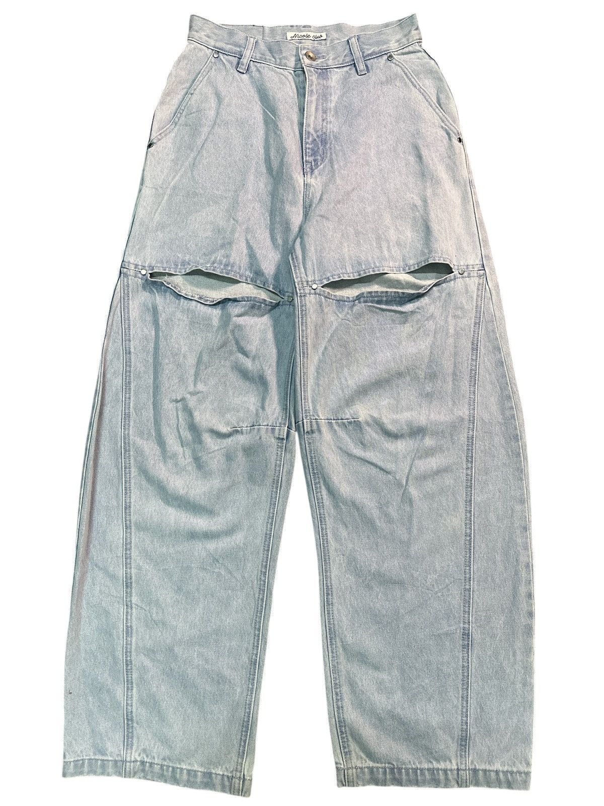 Le Grande Bleu (L.G.B.) Unbrand Light Washed Twist Legs. Size 28" / US 6 / IT 42 - 1 Thumbnail