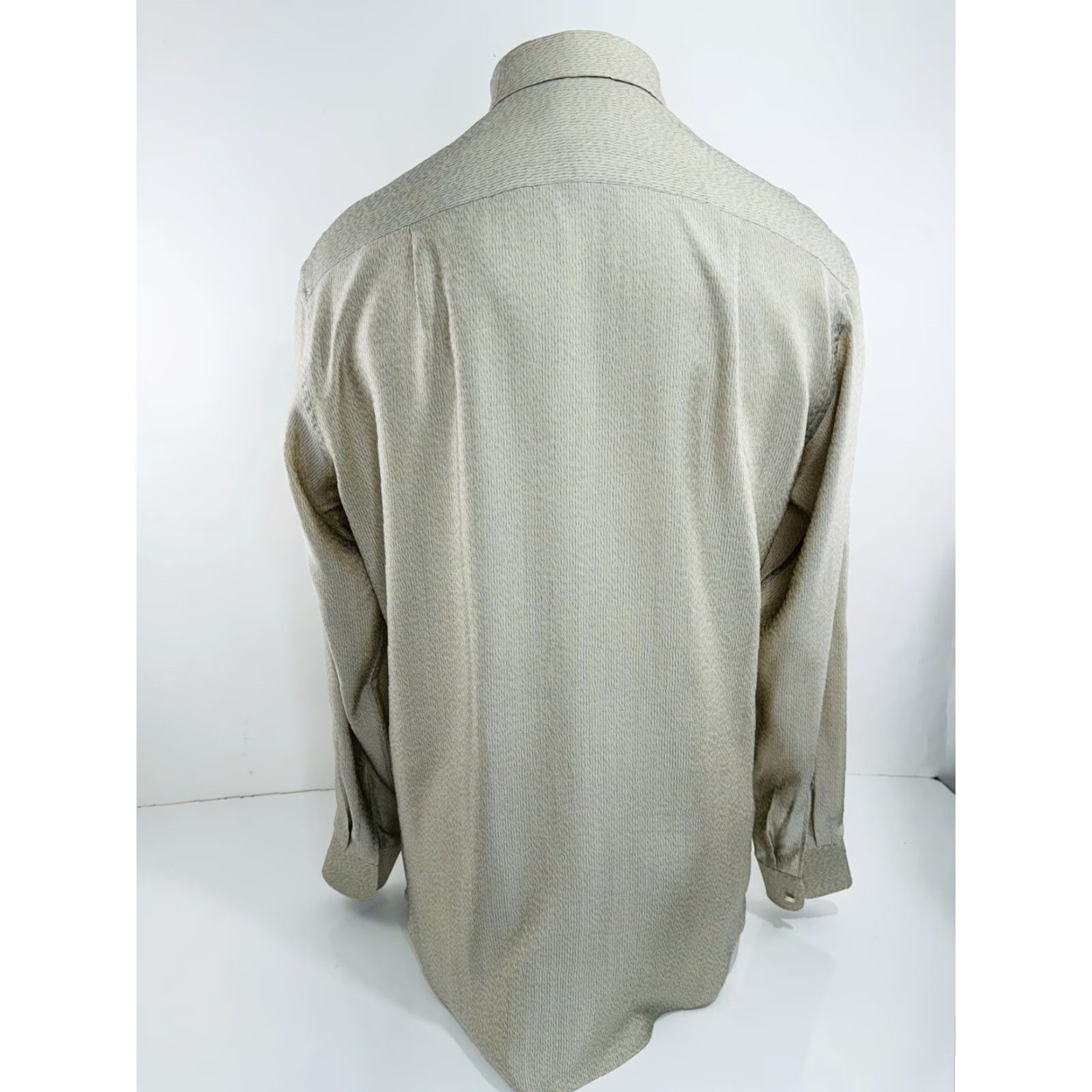 Brioni BRIONI Silk Mens S Shirt Long Sleeve Beige / Grayish Button-Up - Italy - Regular Size S Mens Shirt Silk Brioni Size US S / EU 44-46 / 1 - 3 Thumbnail