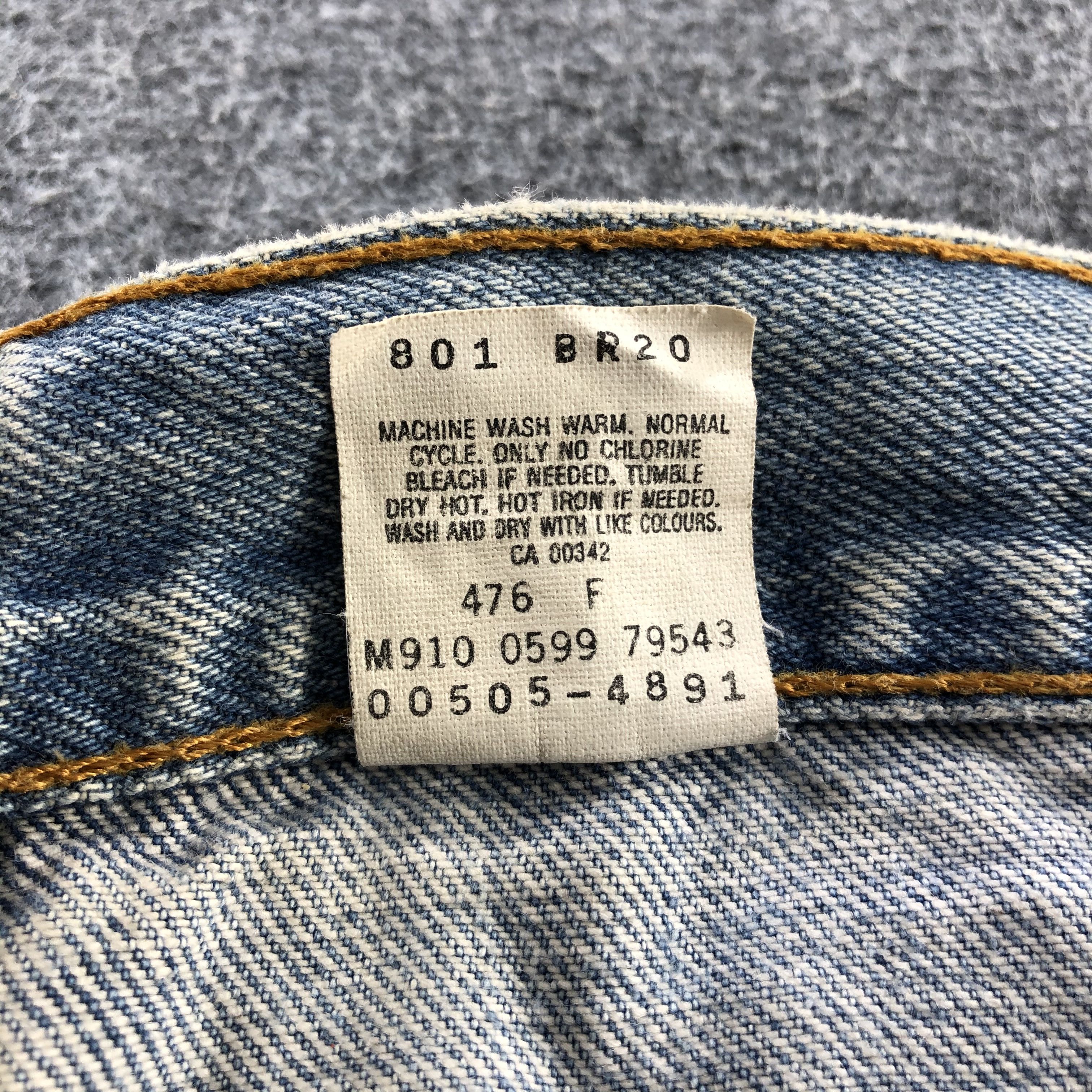 Levi's Vintage 90s Light Wash Levis 505 Jeans-J1191 Size US 33 - 10 Thumbnail