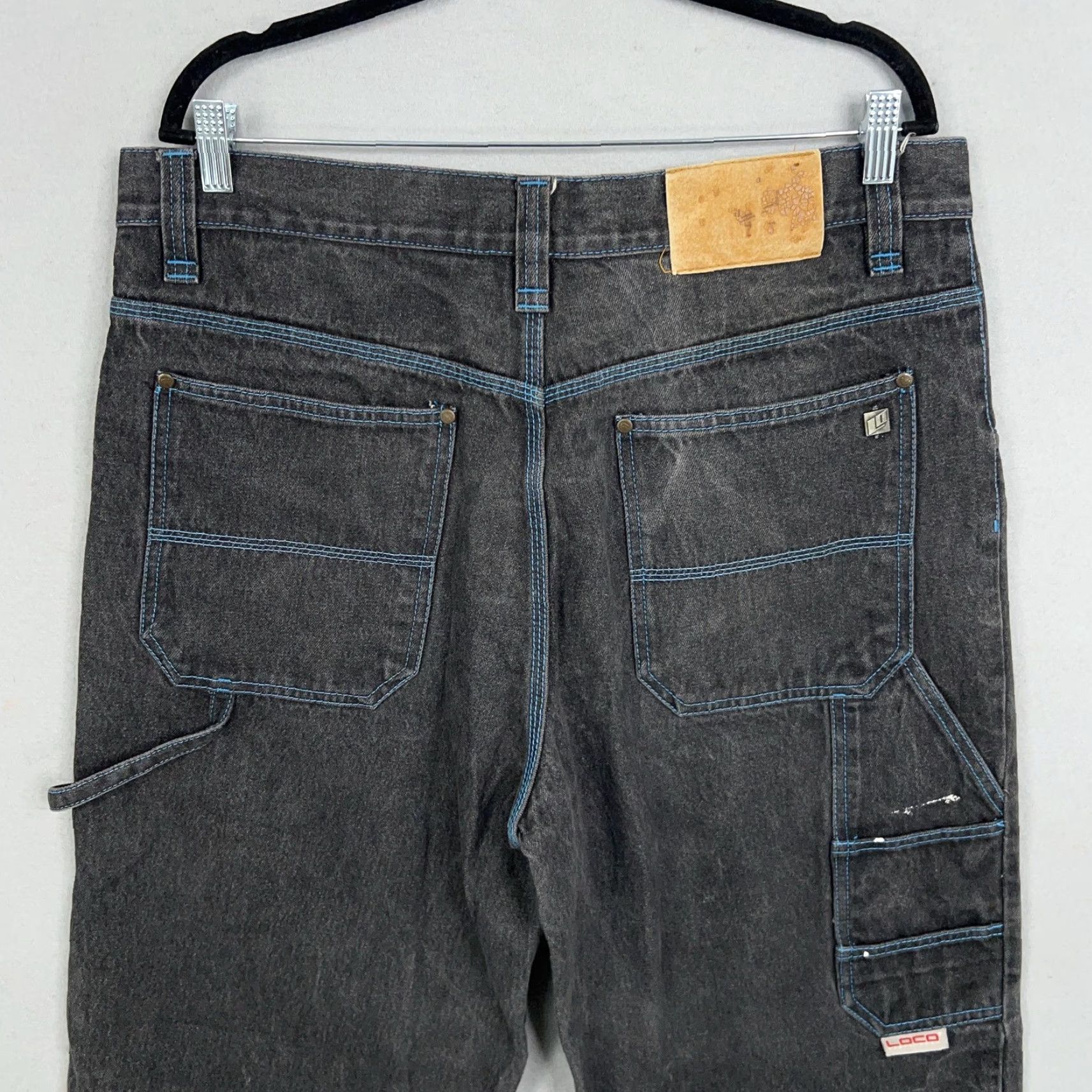 Vintage VINTAGE Loco Streetgear Jeans Mens 38x33 Baggy Carpenter Hammer Loop denim Pants Black/Charcoal Size US 38 / EU 54 - 6 Thumbnail