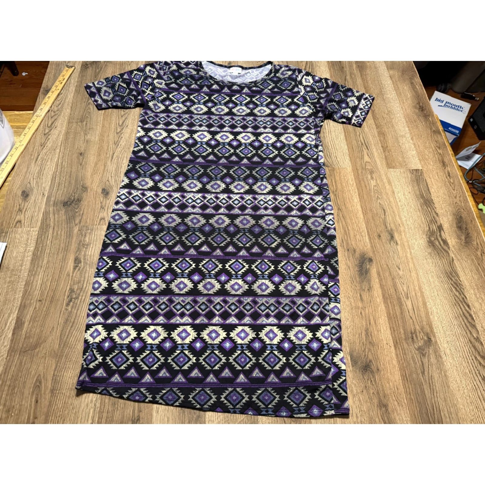 Vintage LulaRoe Dress Women's 3XL Short Sleeve Purple Black White Geo Print Shirt Dress Adult Plus Size Womens Menus? Size 40" / US 18 - 2 Thumbnail