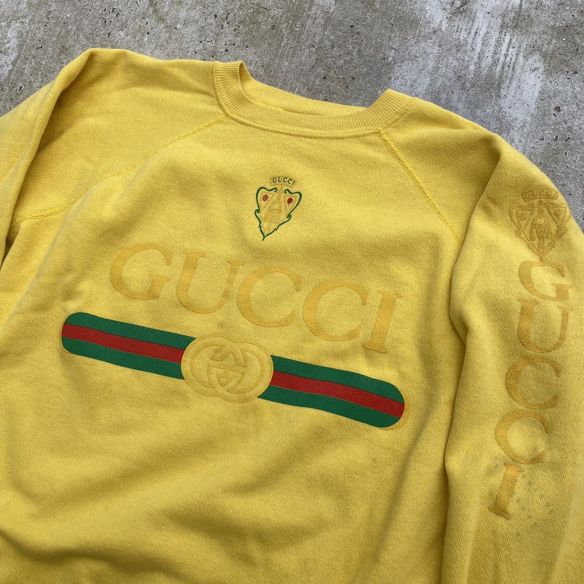 Vintage Vintage 90s GUCCI Raglan Crewneck Sweatshirt Size US L / EU 52-54 / 3 - 2 Thumbnail