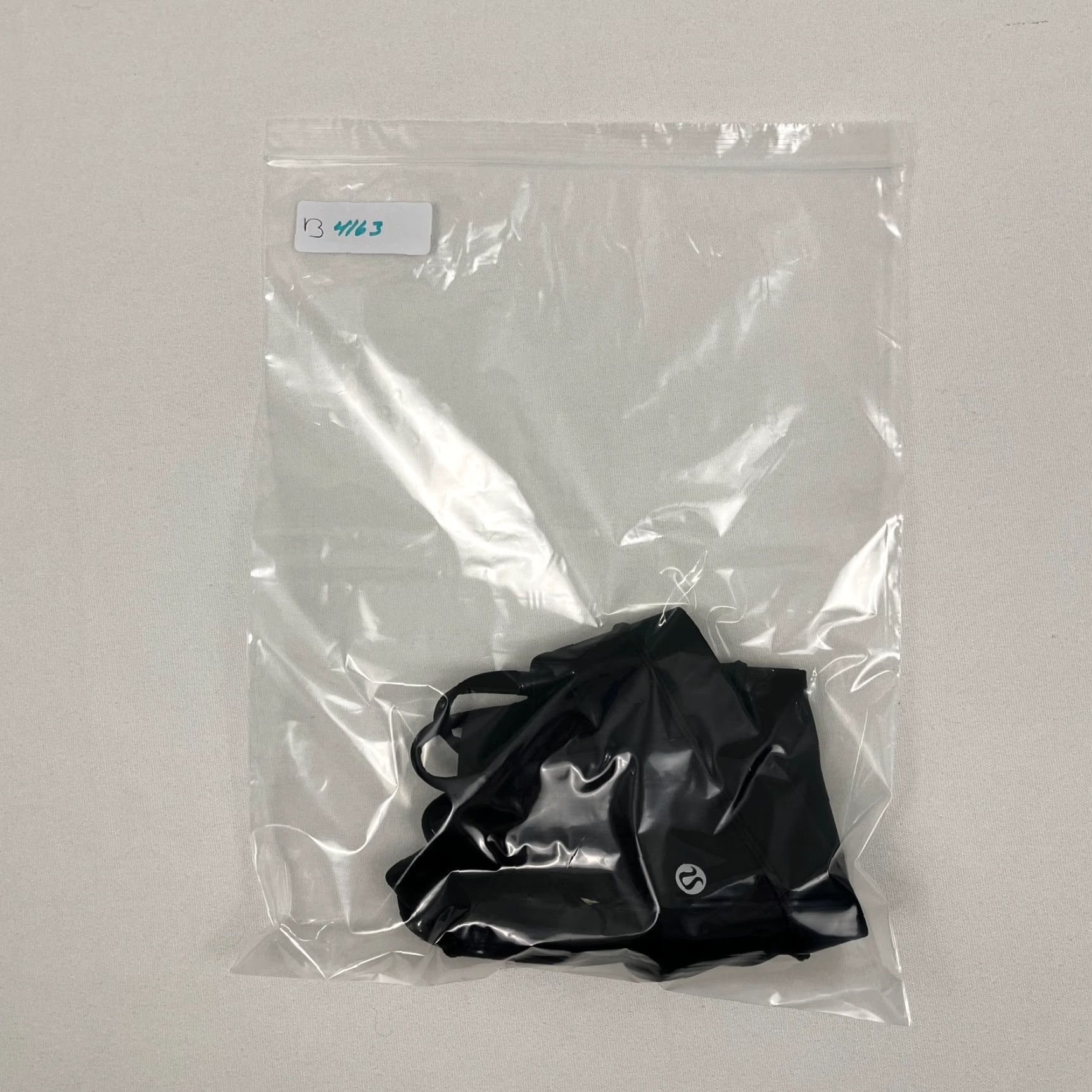 Lululemon Lululemon Energy Bra Womens Size 4 Black Active Training Padded Medium B/C Cup Sports Bra Crossback Wireless Size ONE SIZE - 8 Thumbnail