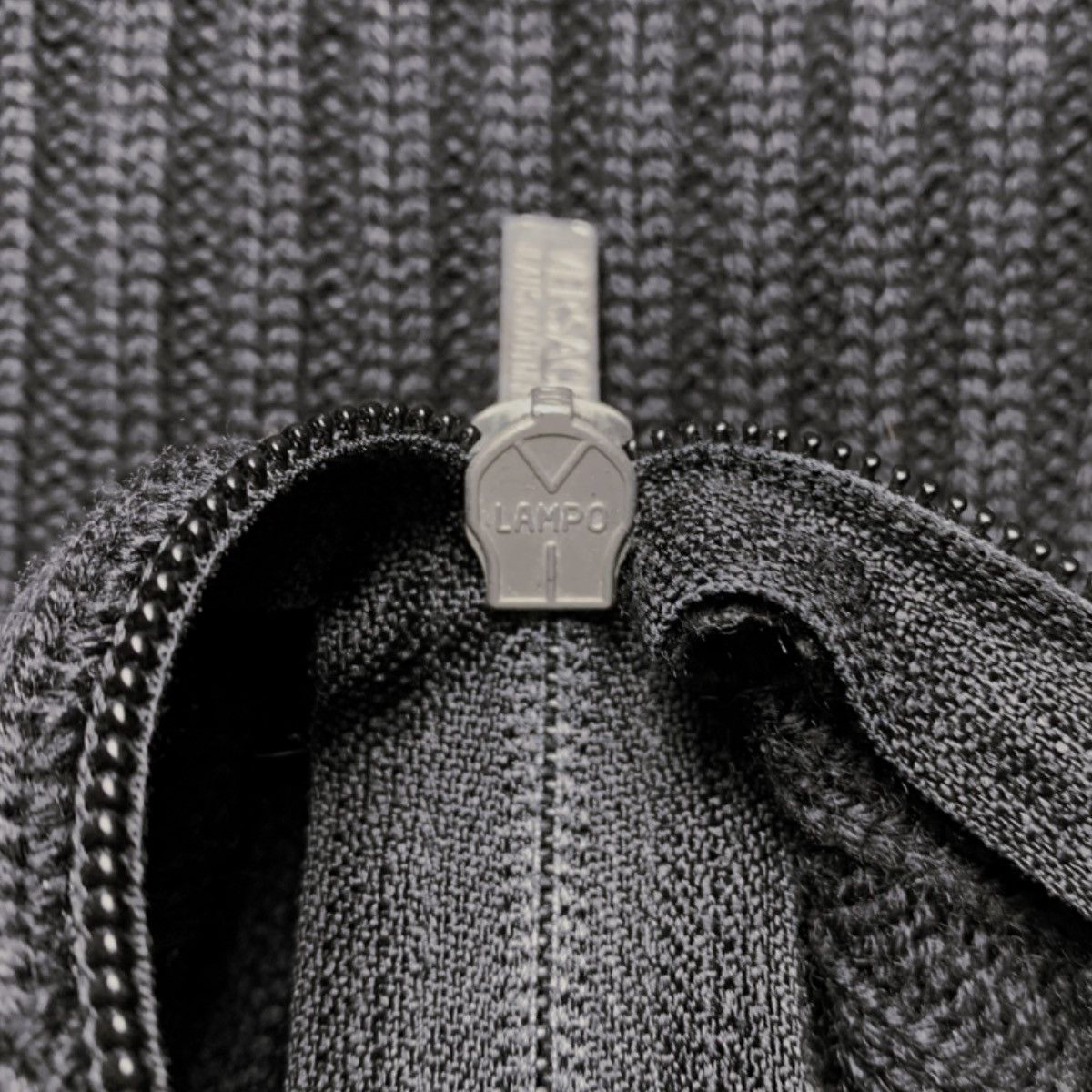 Designer × Versace Versace Quarter Multi Zip 3d knit Sweater 2000s Italy Size US XL / EU 56 / 4 - 7 Thumbnail
