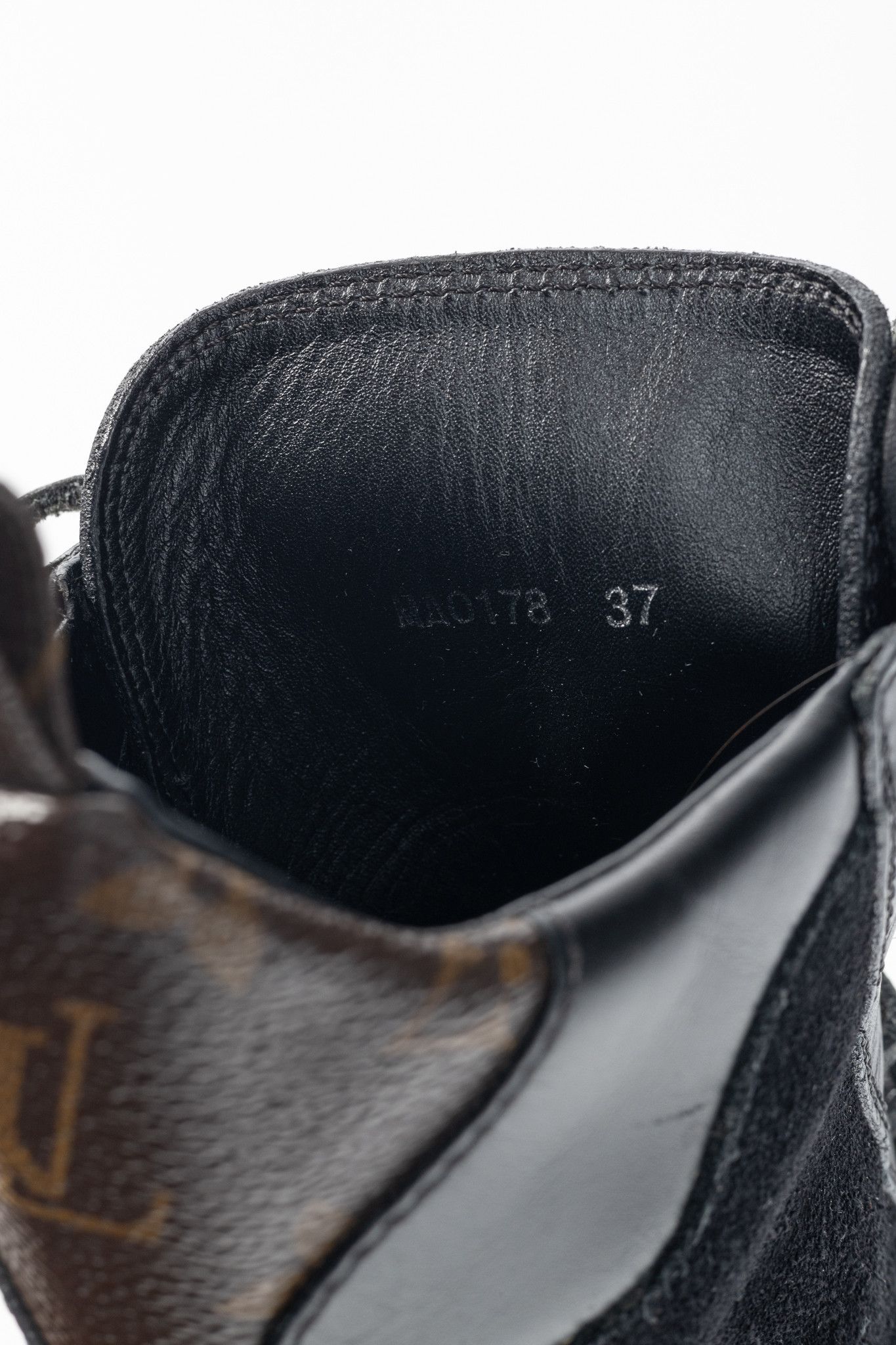 Louis Vuitton Louis Vuitton Laureate Black Suede & Monogram Patch Boots Size US 6.5 / IT 36.5 - 12 Thumbnail