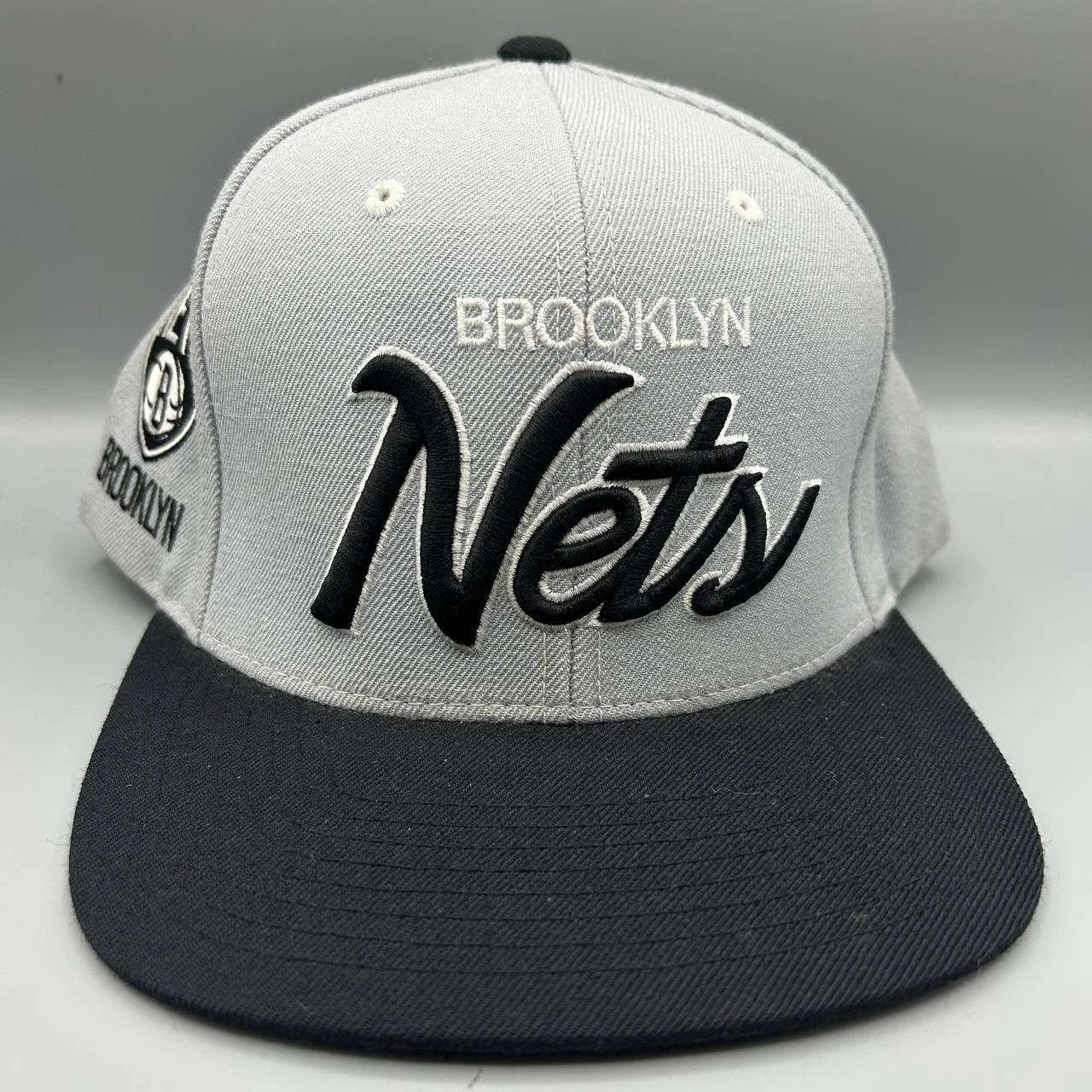 Mitchell & Ness Brooklyn Nets Hat Men Gray Black Embroidered Snap Back Wool Size ONE SIZE - 1 Thumbnail