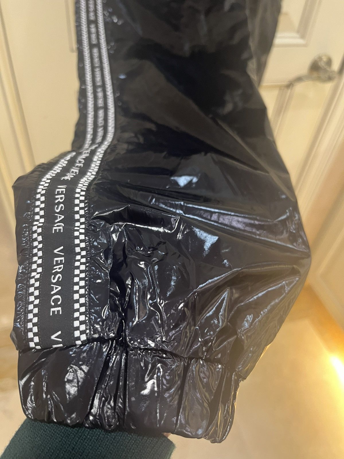 Versace Shiny sweatpants size 46 Size US 30 / EU 46 - 6 Thumbnail