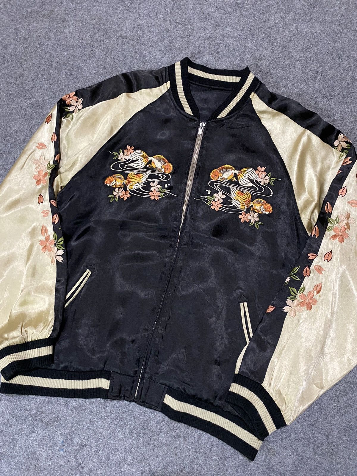 Japanese Brand Vintage Sukajan Koi Embroidery Souvenir Jacket Size US L / EU 52-54 / 3 - 7 Thumbnail