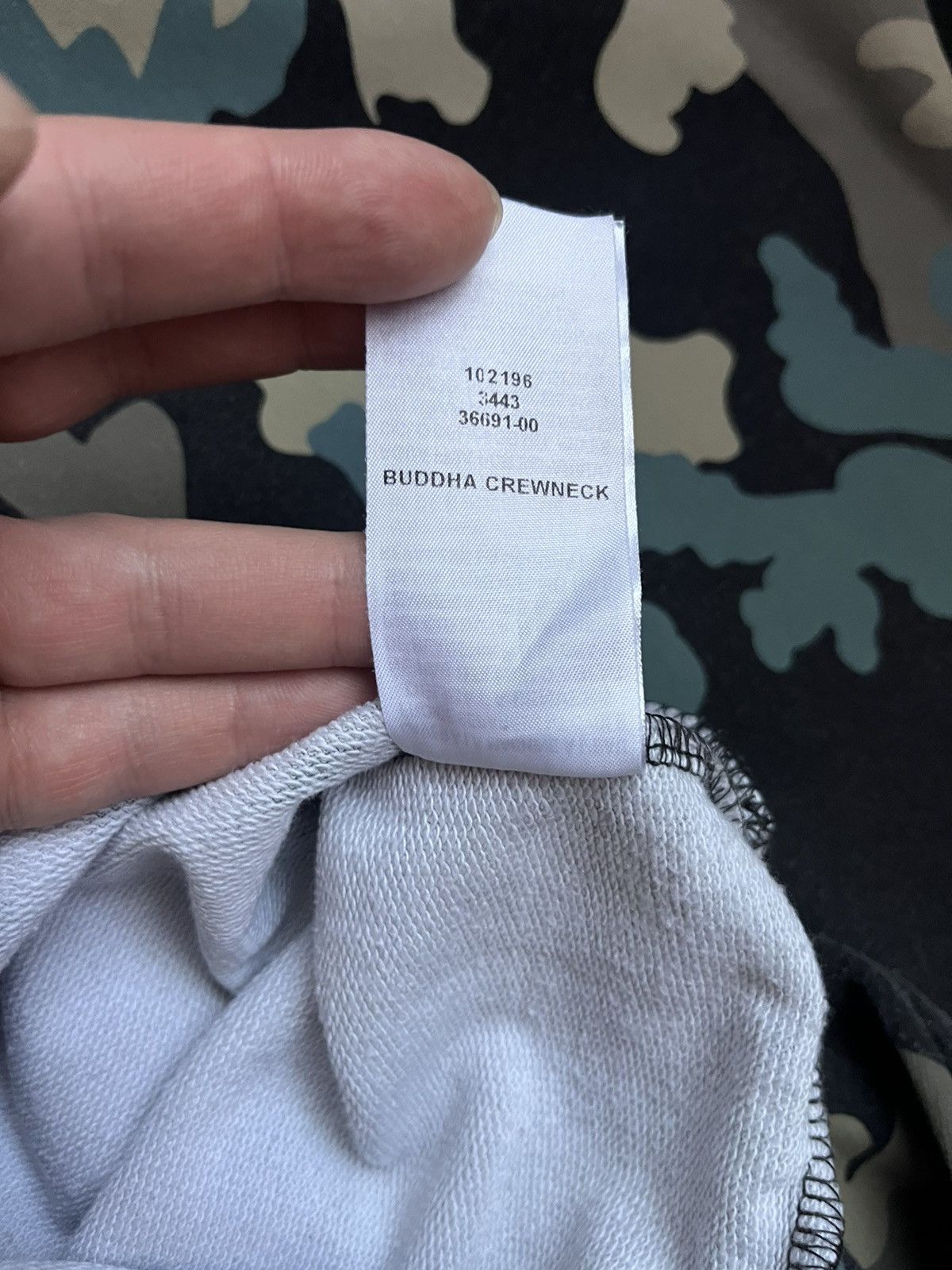 True Religion True Religion Big Gold Logo Buddha Camo Sweatshirt Vintage Size US L / EU 52-54 / 3 - 13 Thumbnail