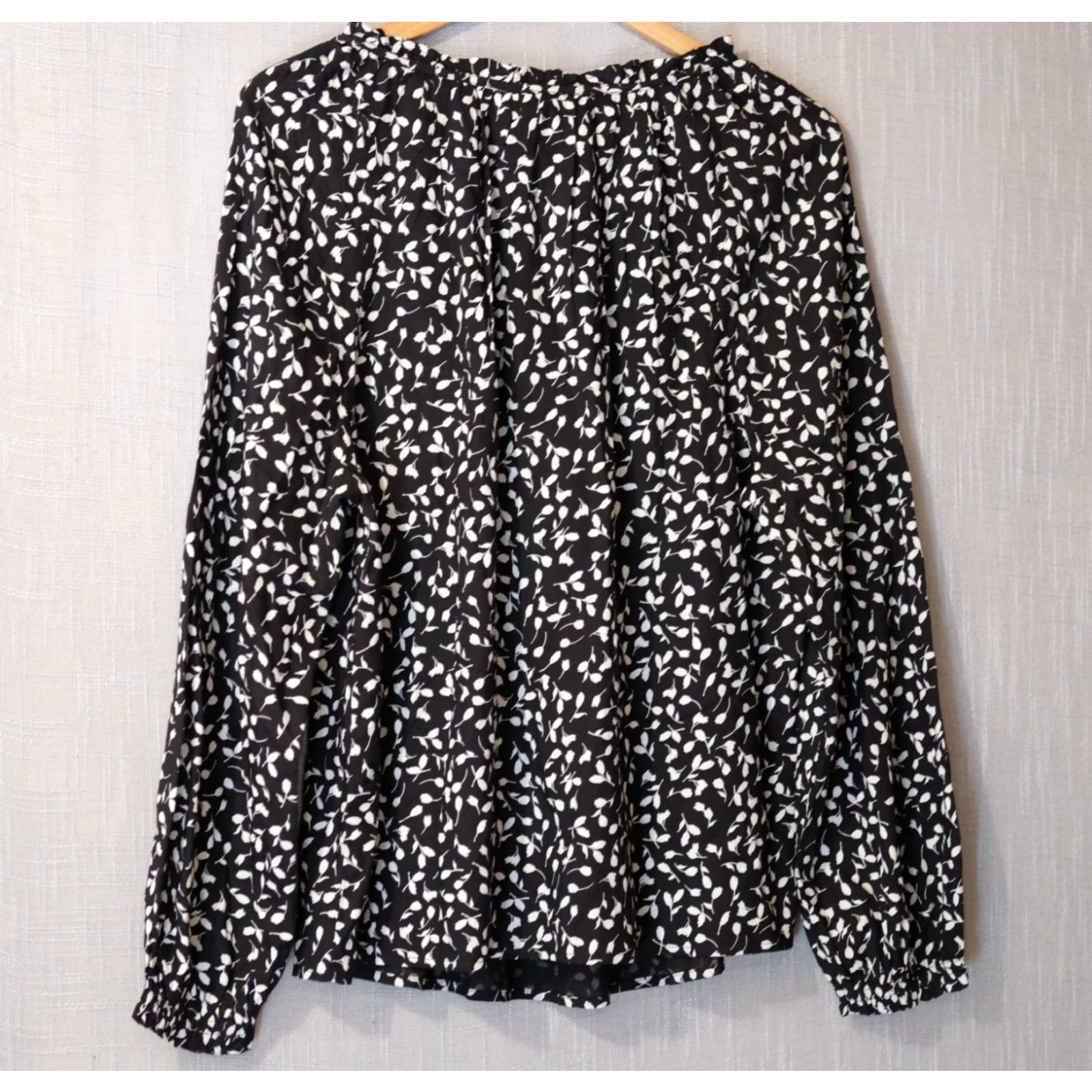 Style & Co Style & Co Blouse Floral Longsleeve Womens XL Black/White #A1-135 Size XL / US 12-14 / IT 48-50 - 5 Thumbnail